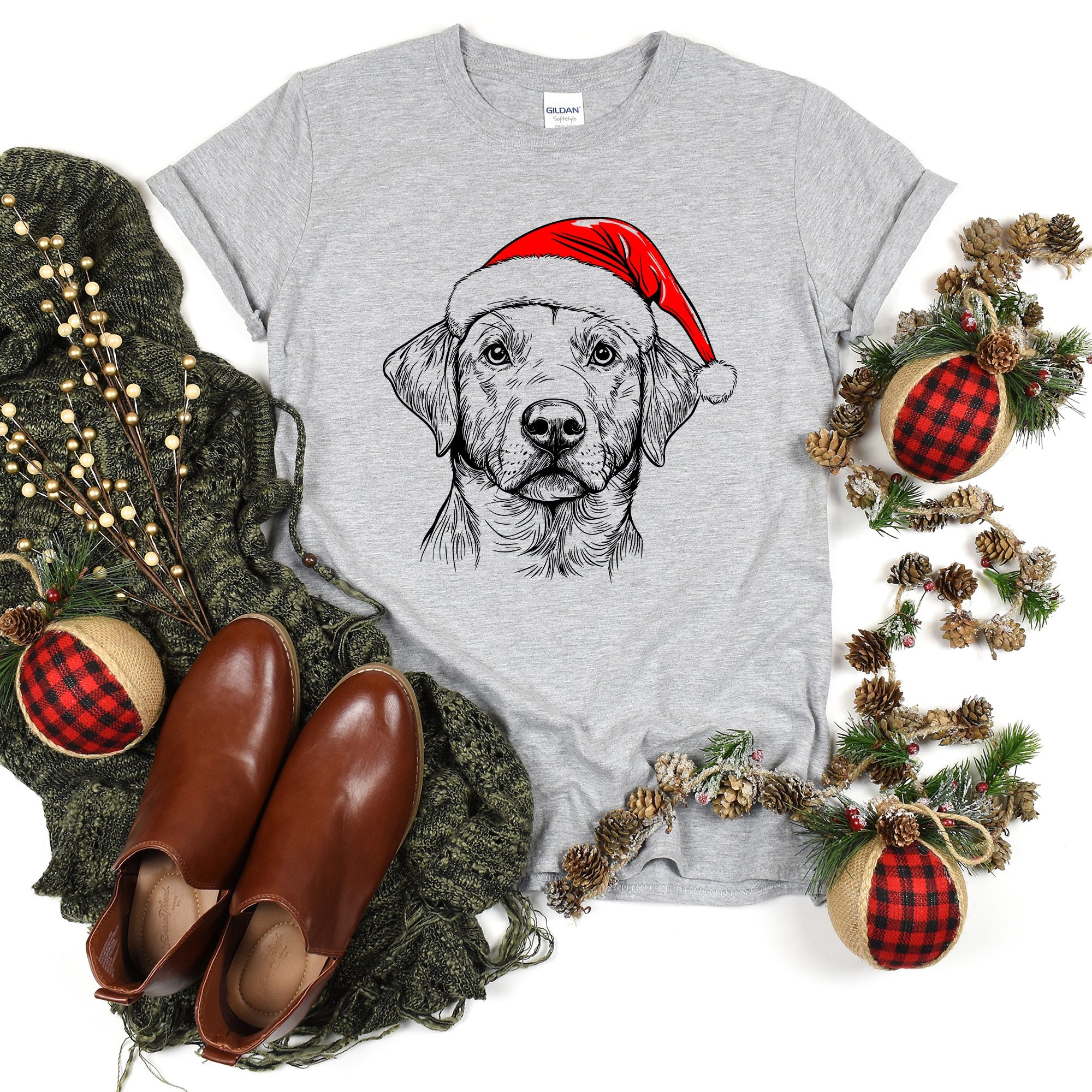 Labrador Retriever Santa Christmas Dog Lover Festive Paws Edition Comfort Colors Tee