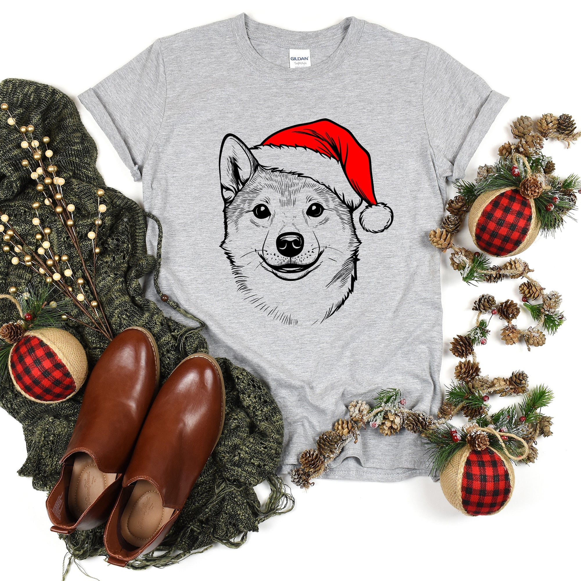 Shiba Inu Santa Claus Christmas Dog Lover Pet Portrait Festive Edition Comfort Colors Tee