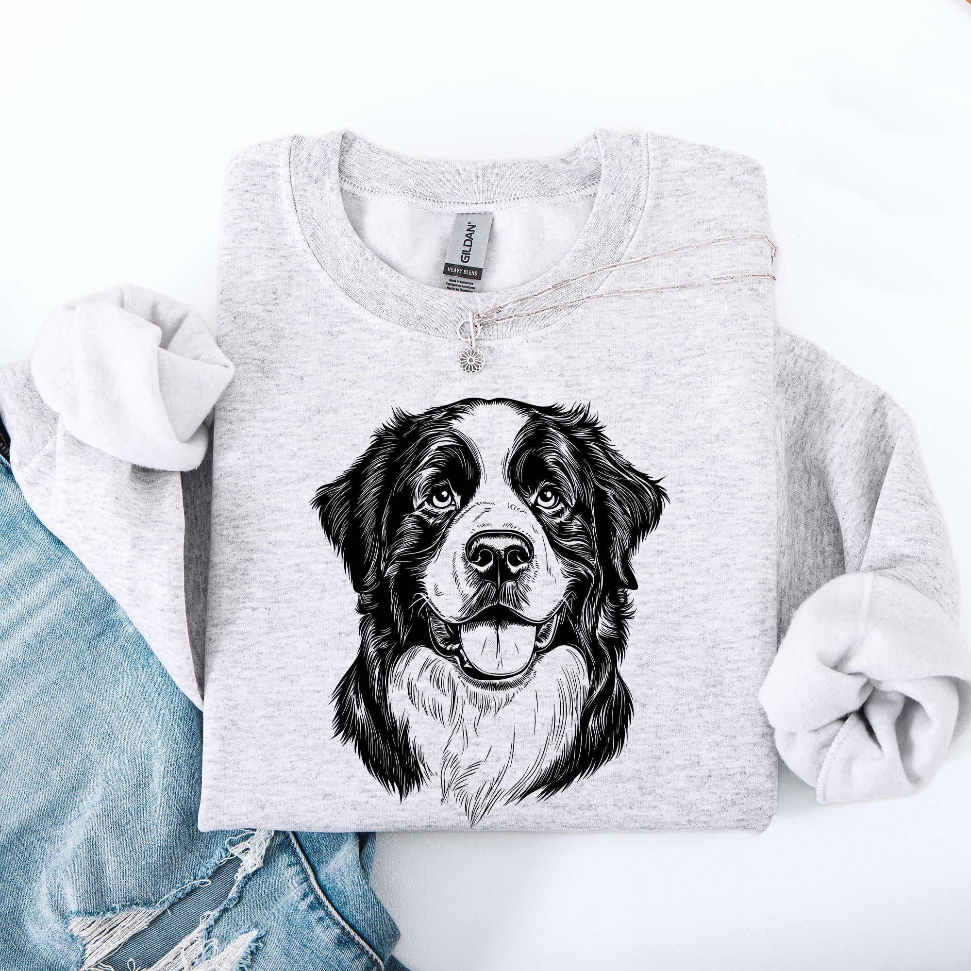 Bernese Mountain Dog Breed Portrait Artwork For Dog Lovers Celebrate Your Furry Friend Sweatshirt