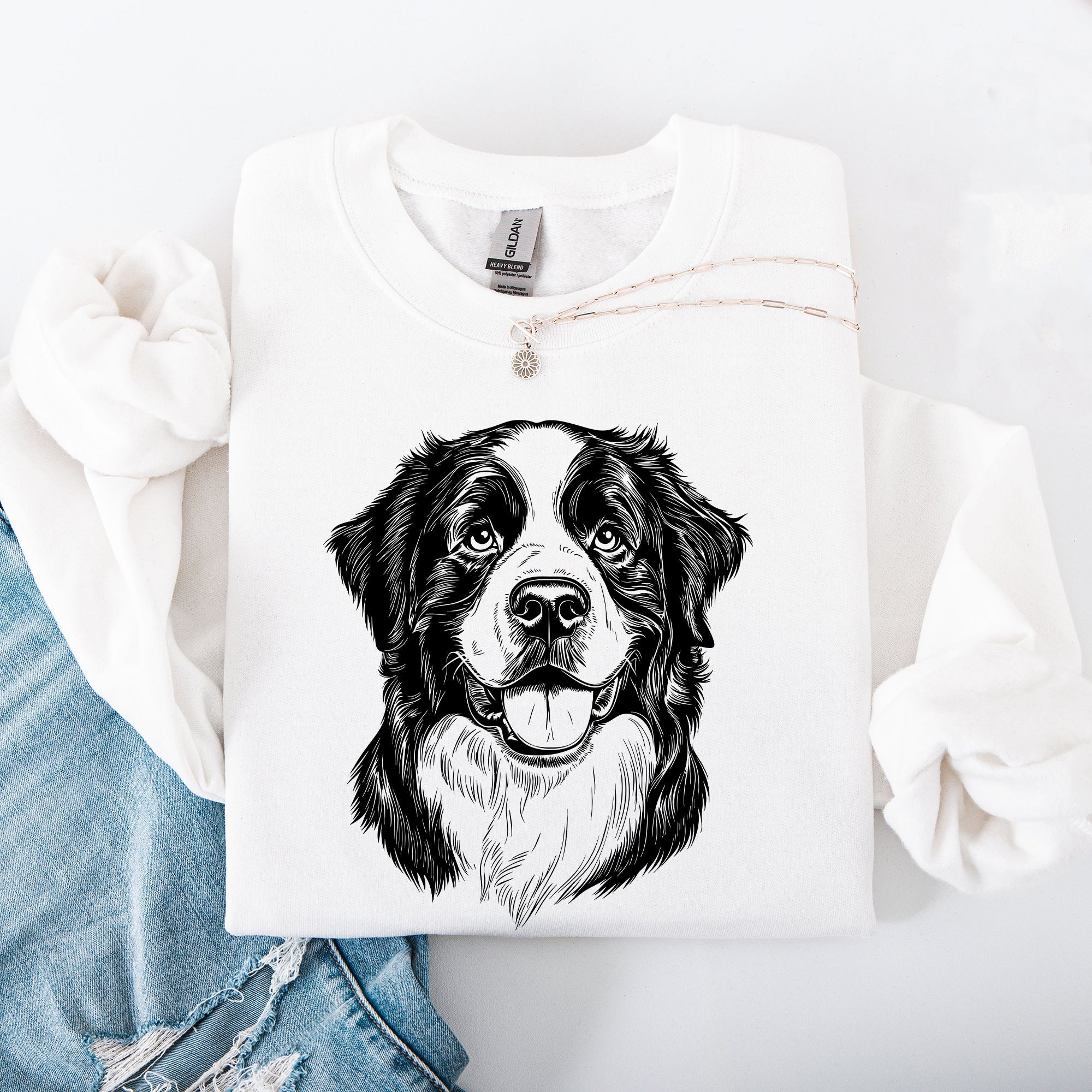 Bernese Mountain Dog Breed Portrait Artwork For Dog Lovers Celebrate Your Furry Friend Sweatshirt