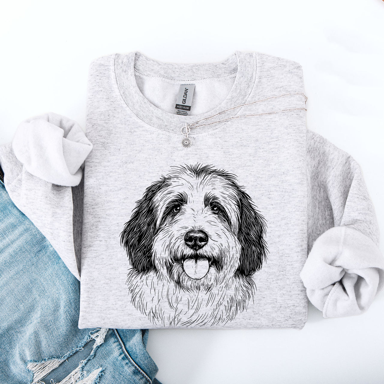 English Sheepdog For Dog Lovers And Pet Parents Who Adore The Classic Breed Graphic Sweatshirt