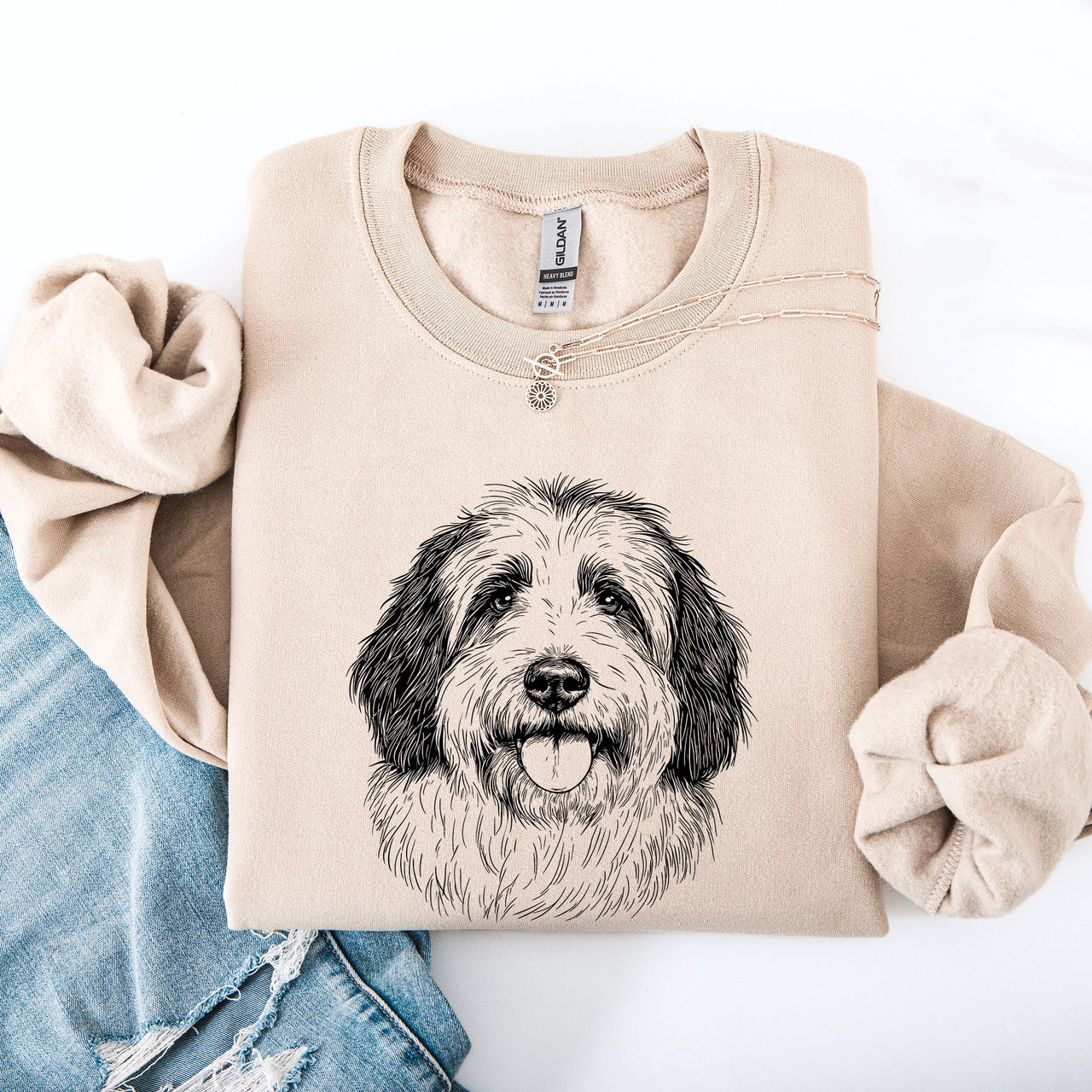 English Sheepdog For Dog Lovers And Pet Parents Who Adore The Classic Breed Graphic Sweatshirt