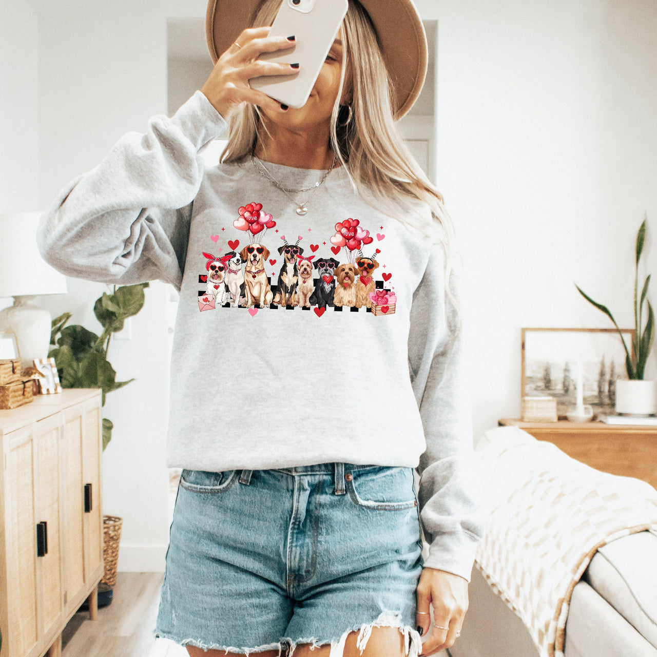 Valentine's Dogs Animal Lover Dog Breeds Valentine's Day Love For Dog Lovers Everywhere Sweatshirt