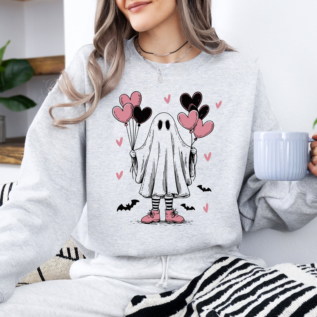 Cute Ghost Lover Hearts Valentine's Day Love Cozy Fleece Ultra Soft Graphic Sweatshirt