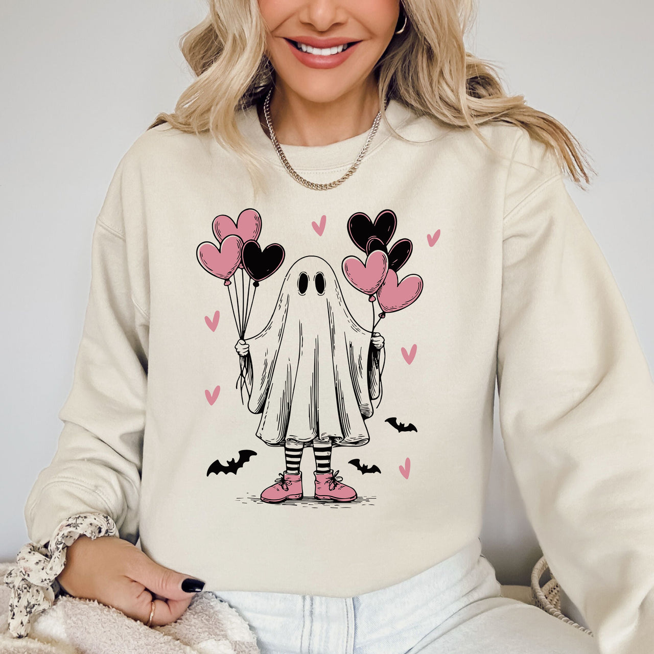 Cute Ghost Lover Hearts Valentine's Day Love Cozy Fleece Ultra Soft Graphic Sweatshirt