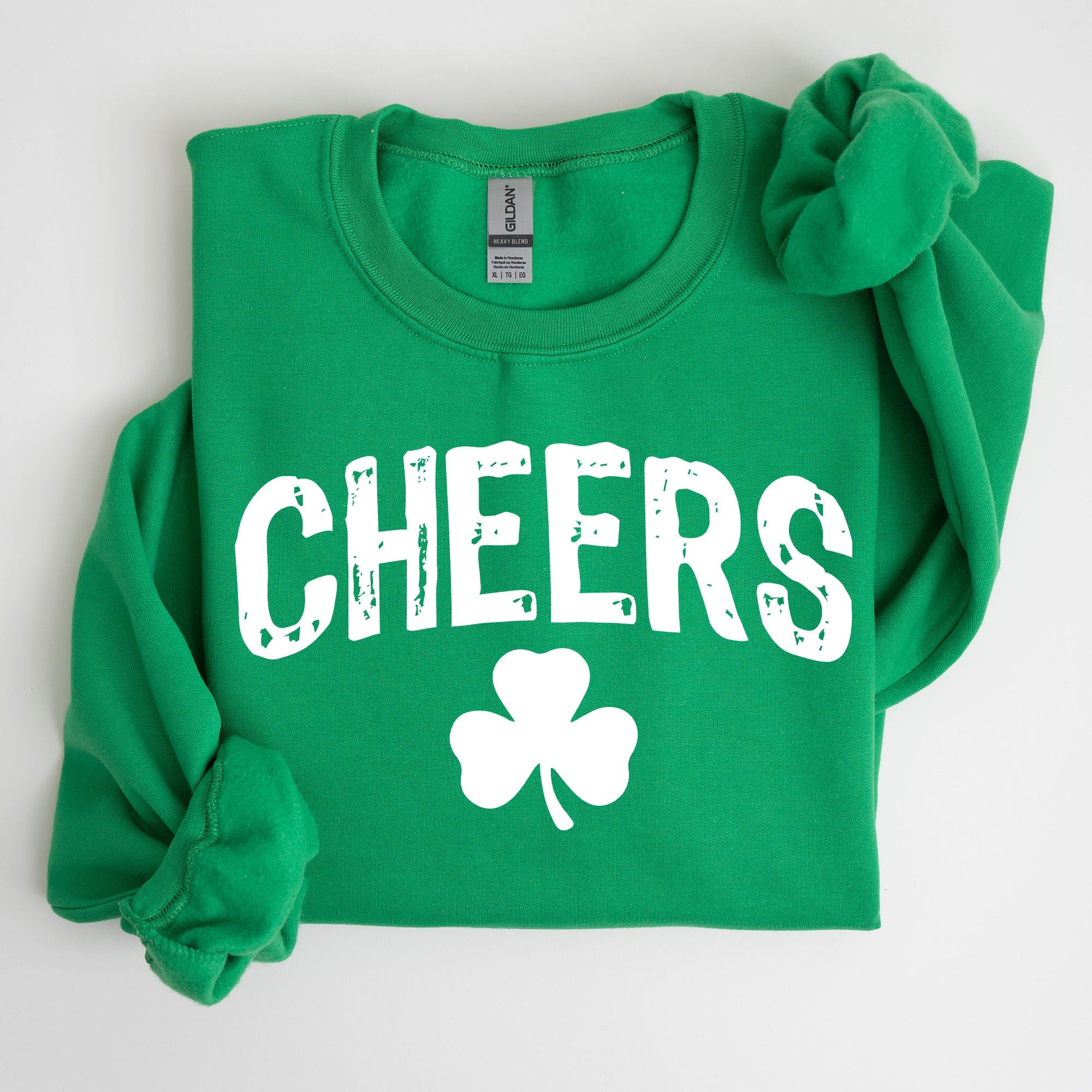 Cheers Shamrock Clover Lucky Retro Irish Lucky Charm St Patrick's Day Sweatshirt