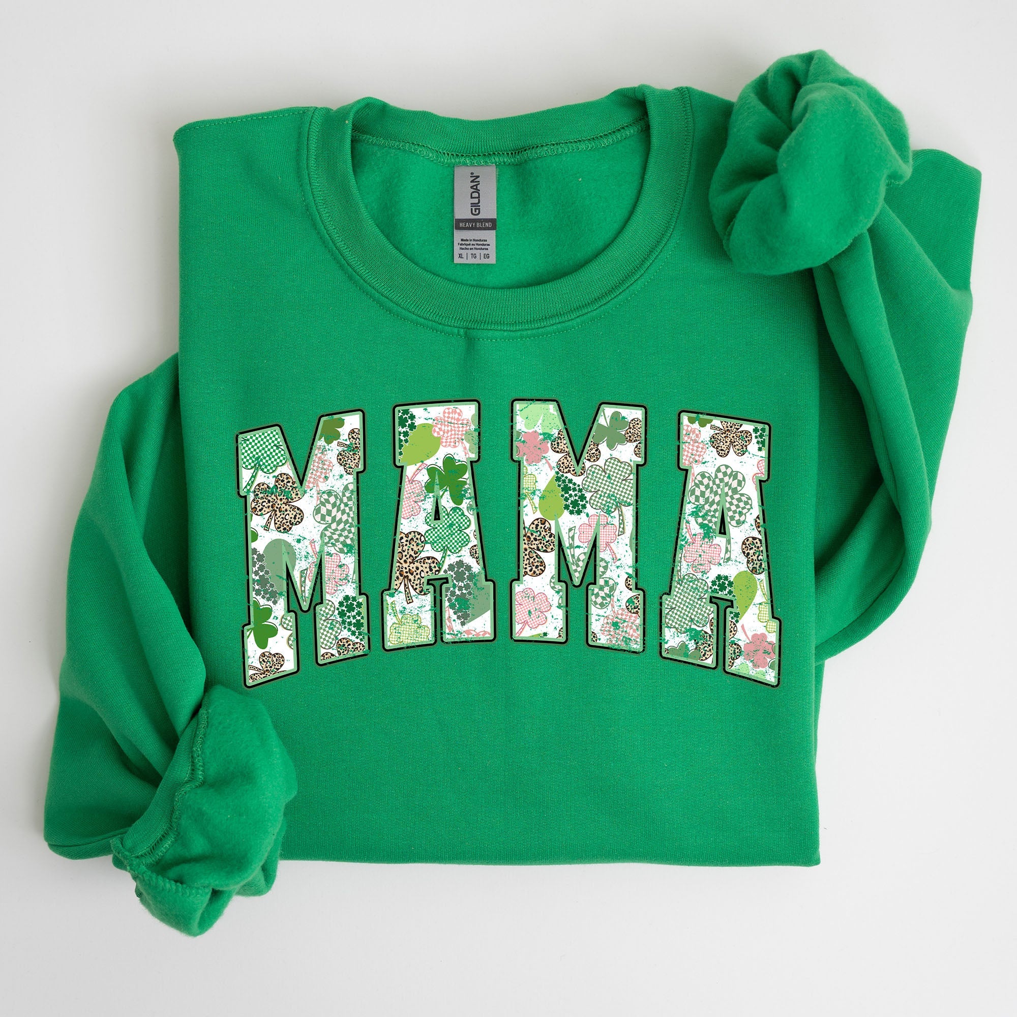 Classic Mama Vintage St Patrick's Day Clover Shamrock Lucky Irish Lucky Charm Sweatshirt