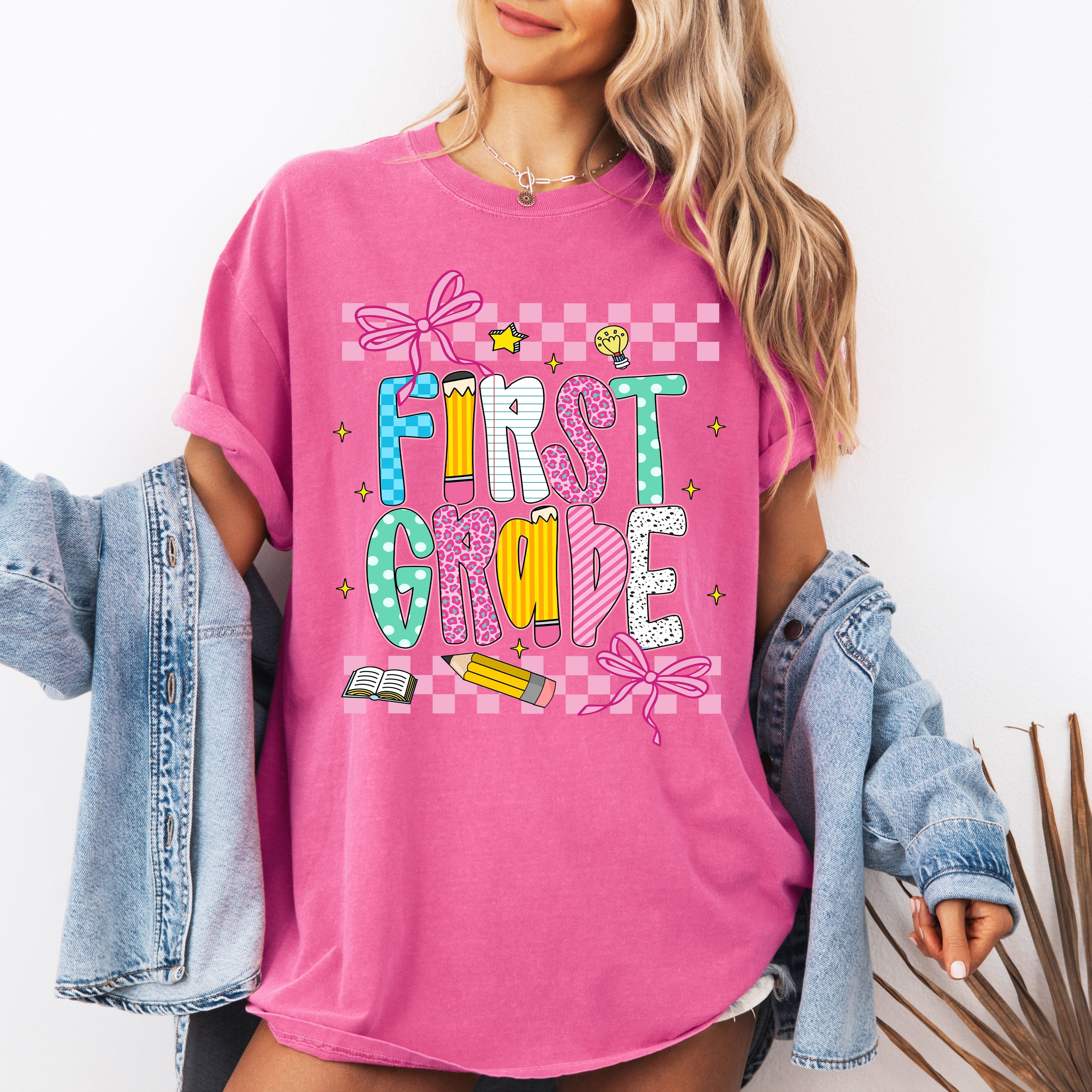 First Grade Teacher Bow Checkered Back To School Cute Coquette Comfort Colors Tee