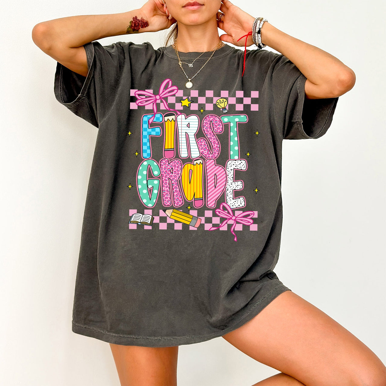 First Grade Teacher Bow Checkered Back To School Cute Coquette Comfort Colors Tee