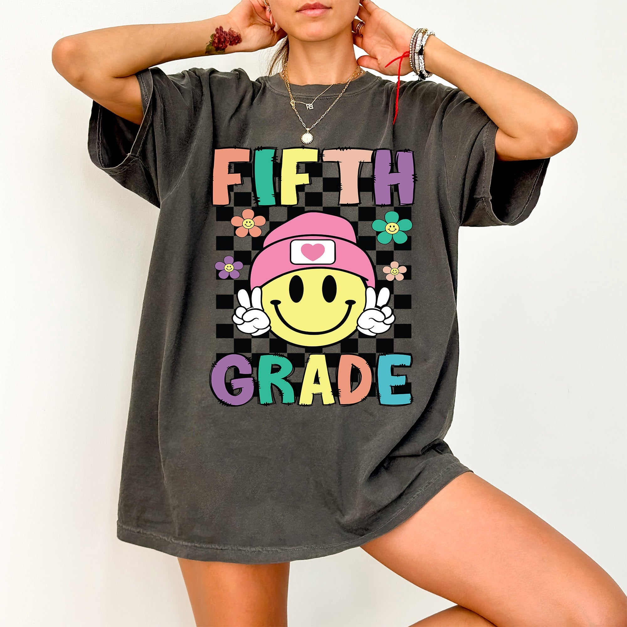 Fifth Grade Smiley Face Teacher Back To School First Day Of School Graphic Edition Comfort Colors Tee