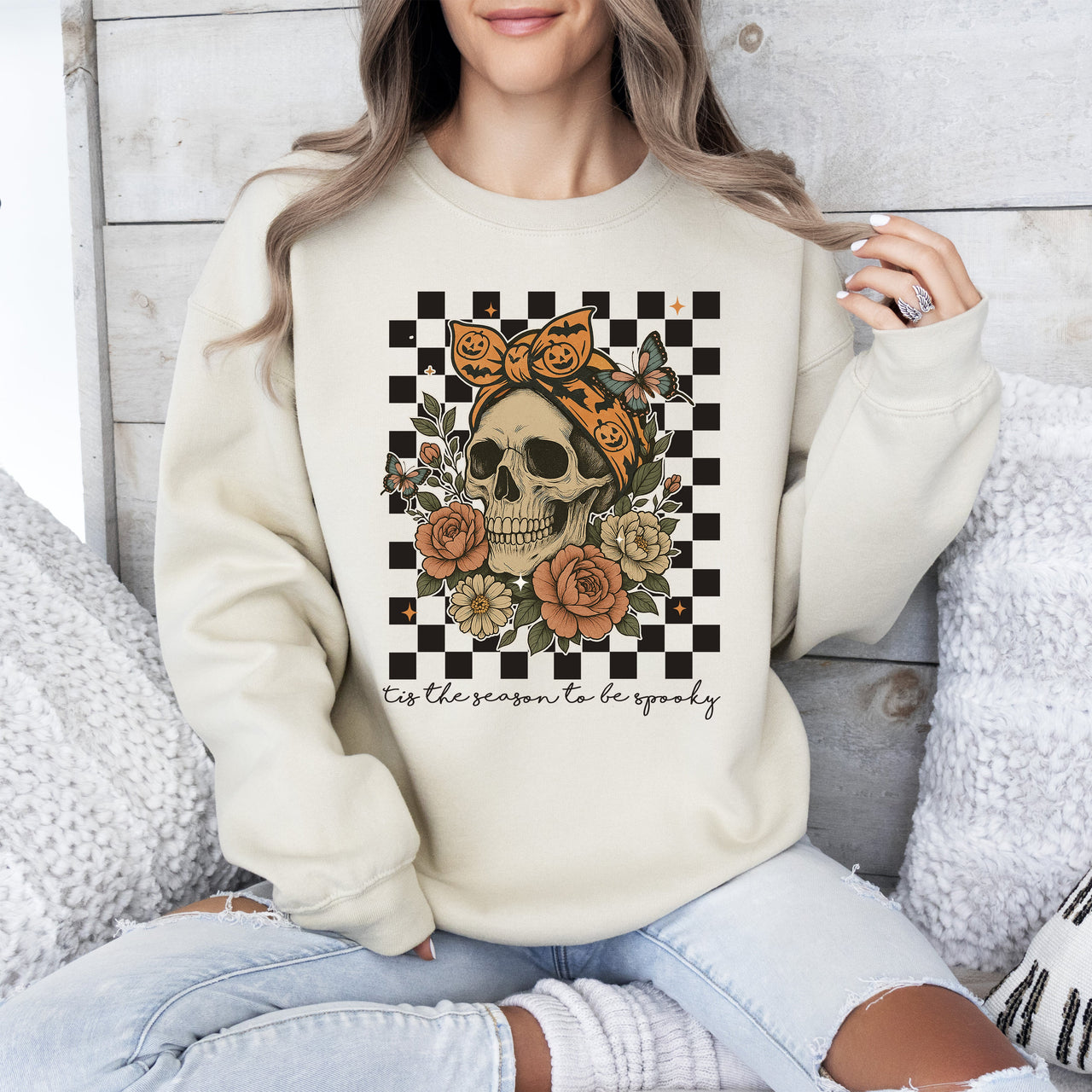 Tis The Season Skull Halloween Ghost Checkered Retro Vintage Spooky Graphic Sweatshirt