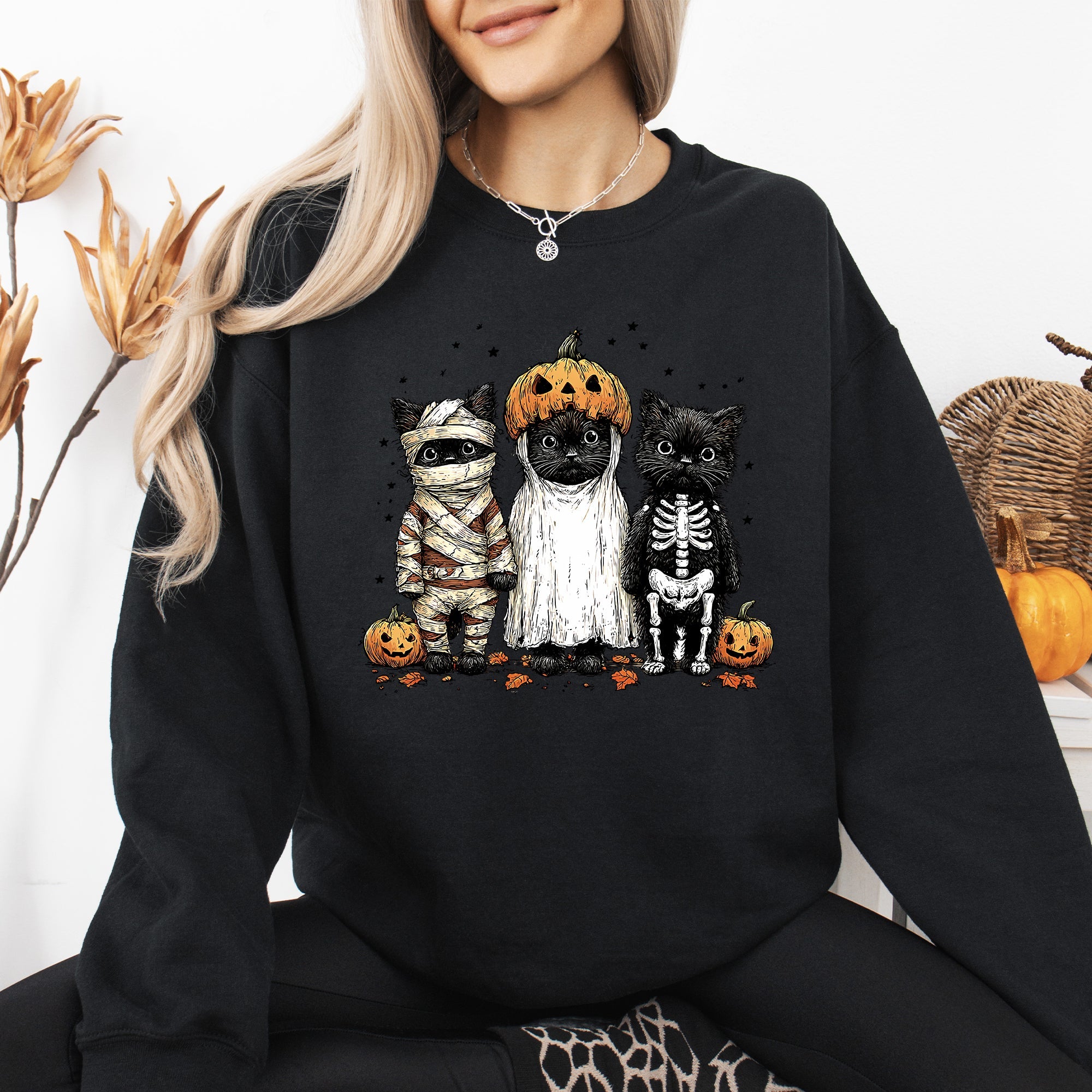 Funny Halloween Cats Retro Ghost Pumpkin Vintage Nostalgic Spooky Season Graphic Sweatshirt