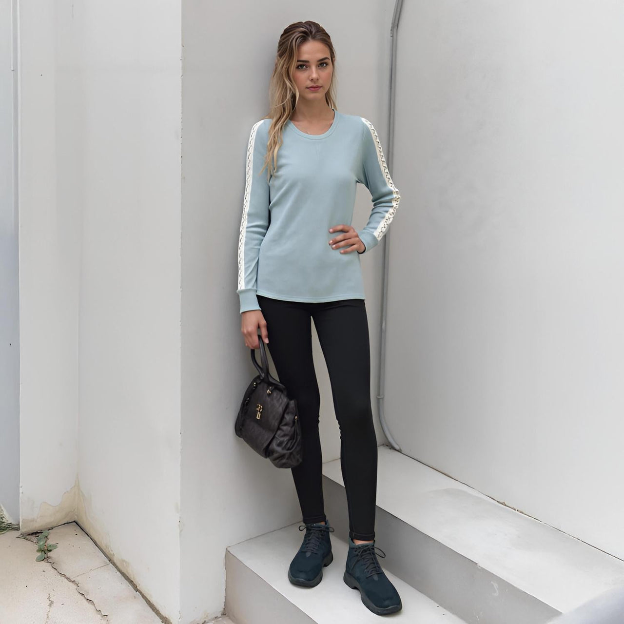 Pleione Women's Round Neck Sweater in Mint