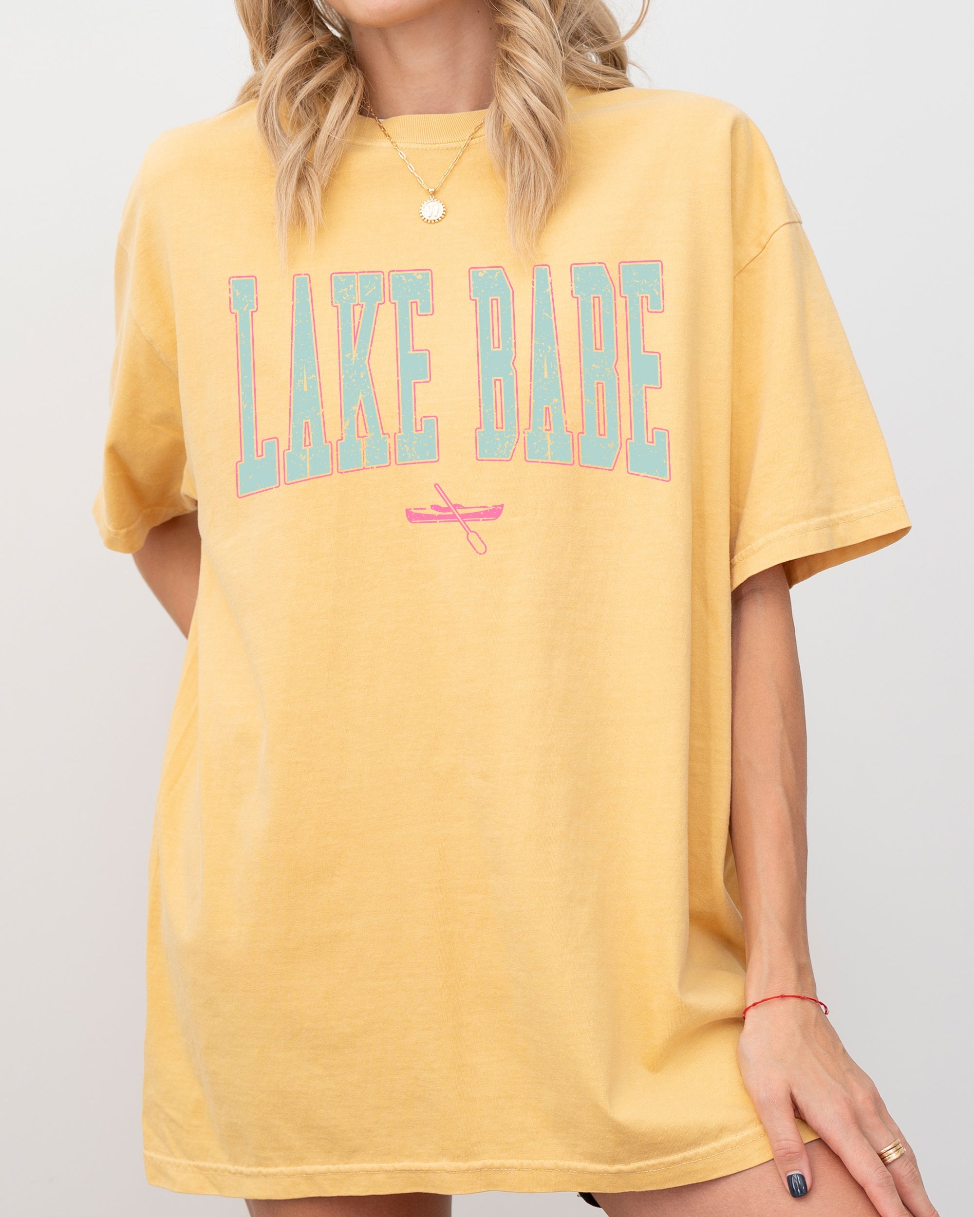 Lake Babe Hot Girl Summer Vacation Outdoors Canoe Boating Beach Swimming Comfort Colors Tee