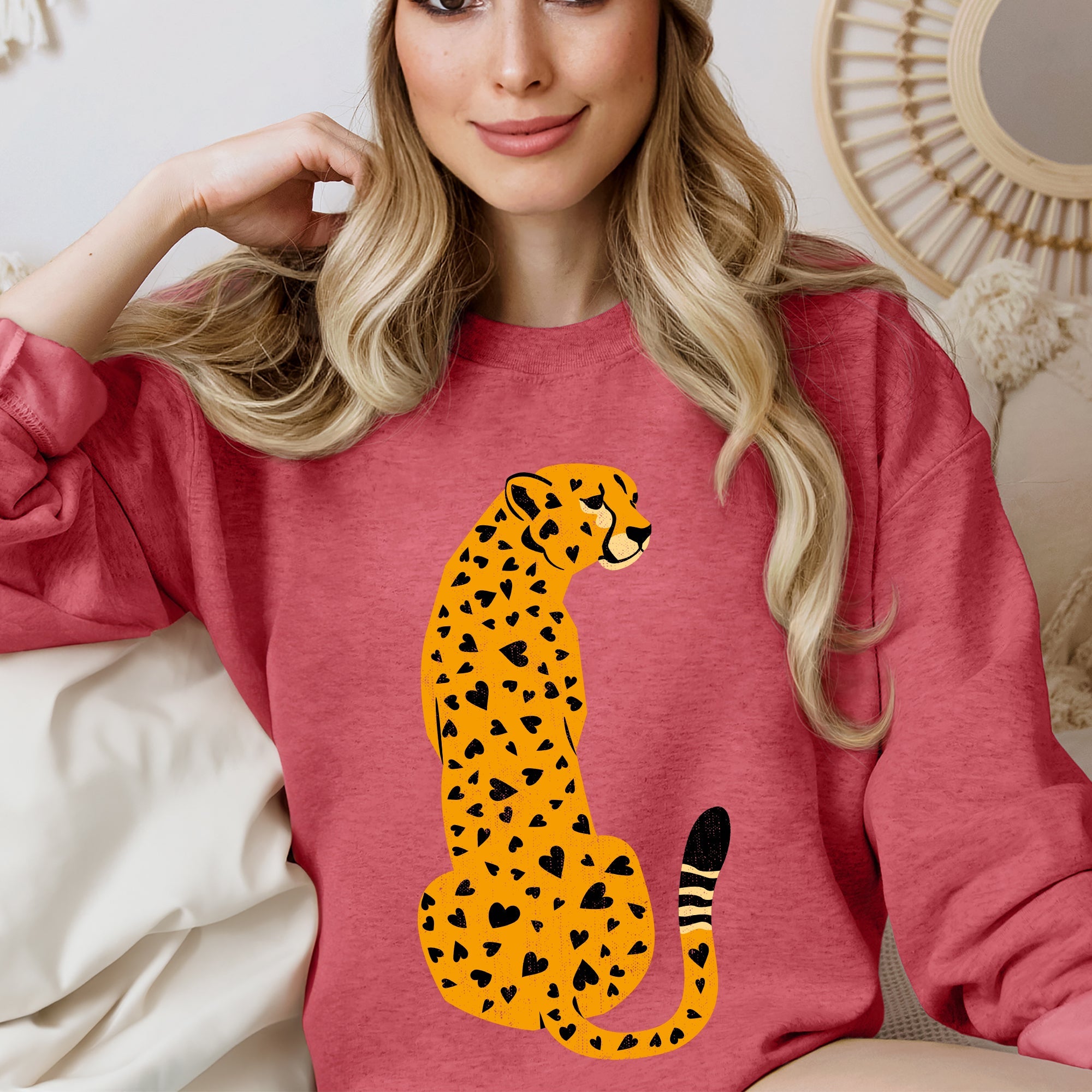 Leopard Heart Spots Valentine's Day Leopard Print Love Pattern Cozy Vintage Style Sweatshirt