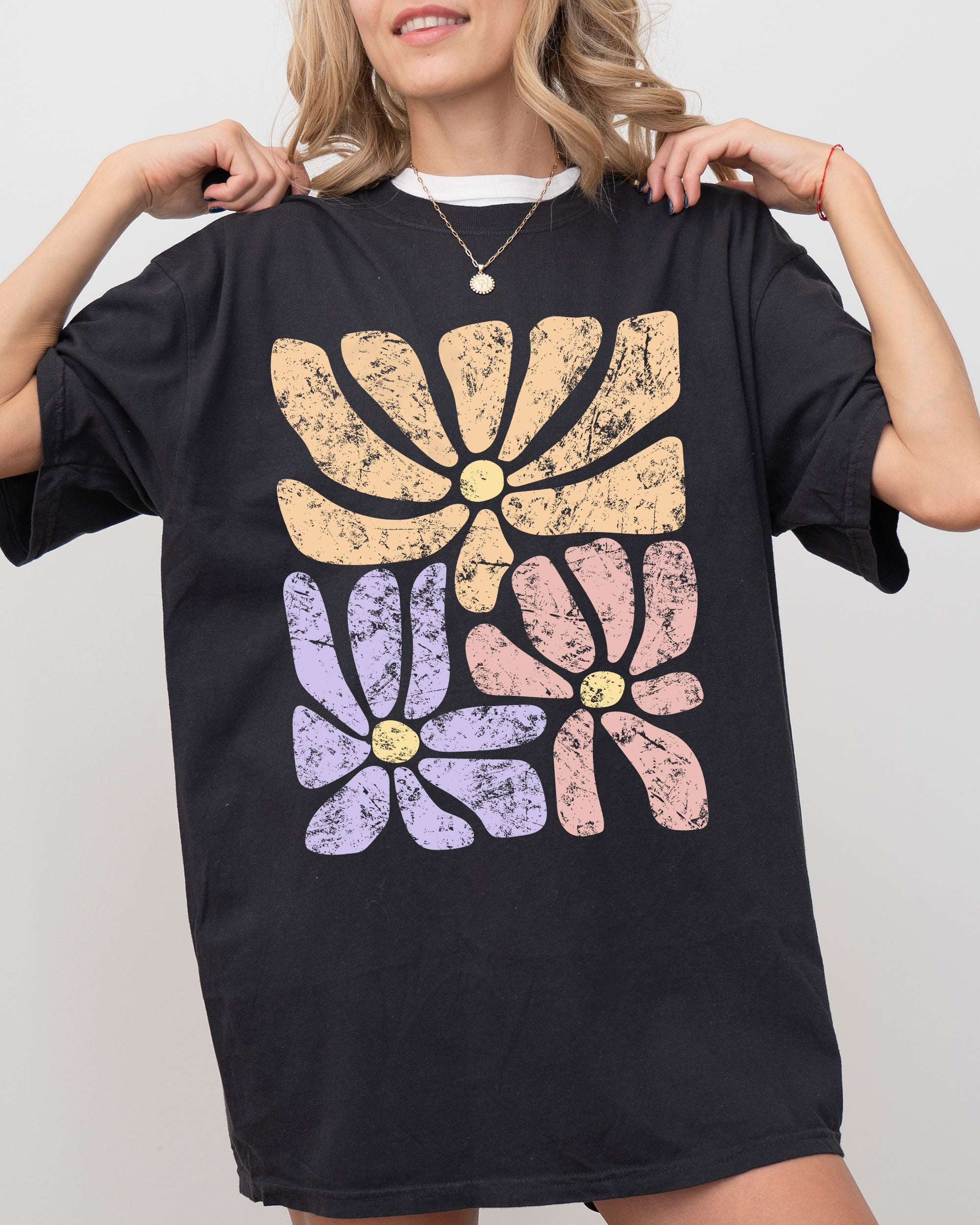 Lovely Gorgeous Abstract Flowers Boho Floral Design Summer Vibes Comfort Colors Tee