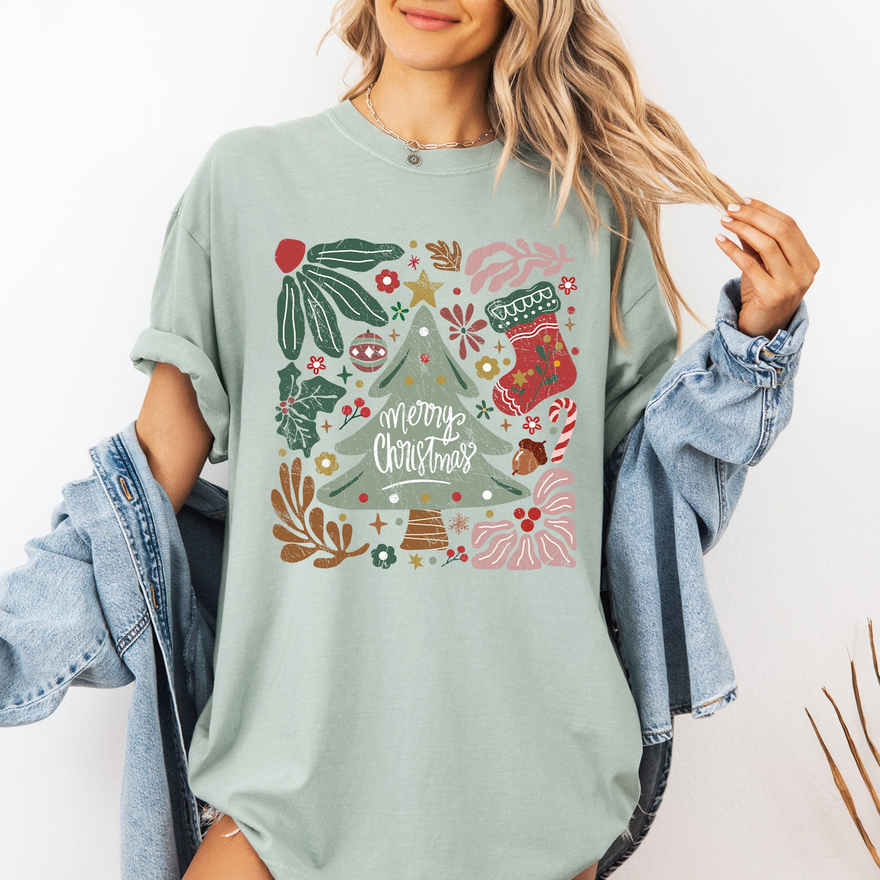 Merry Christmas Green Floral Flowers Winter Holiday Garden Motif Classic Keepsake Comfort Colors Tee