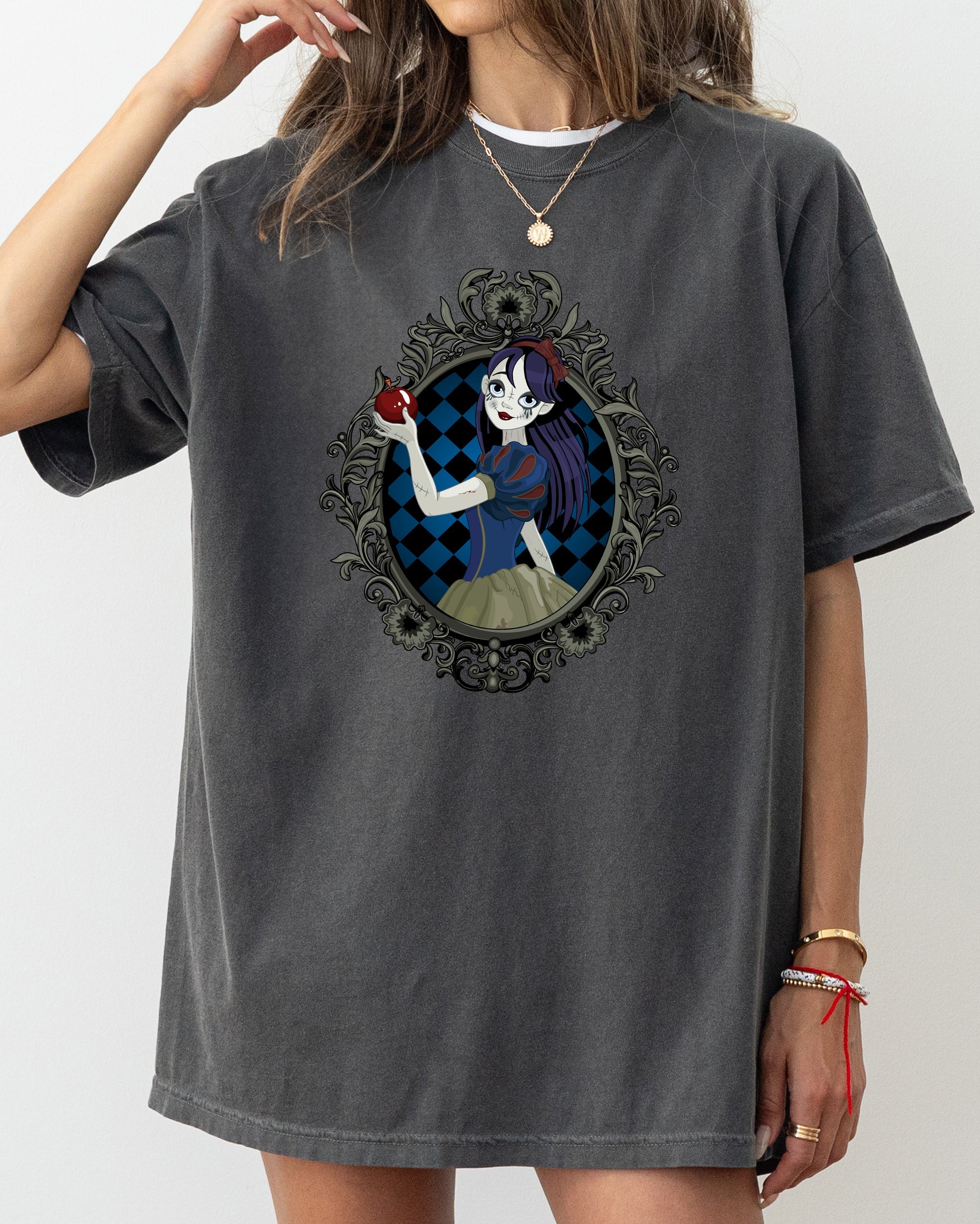 Snow White Princess Skeleton Witch Aesthetic Meme Halloween Spooky Costume Comfort Colors Tee