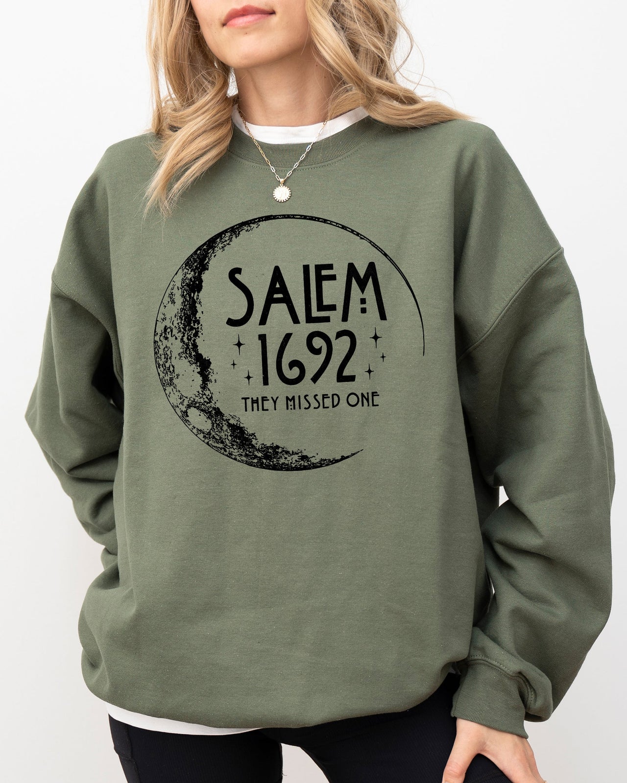 Salem 1692 Skeleton Funny Spooky Witch Aesthetic Halloween Meme Costume Sweatshirt