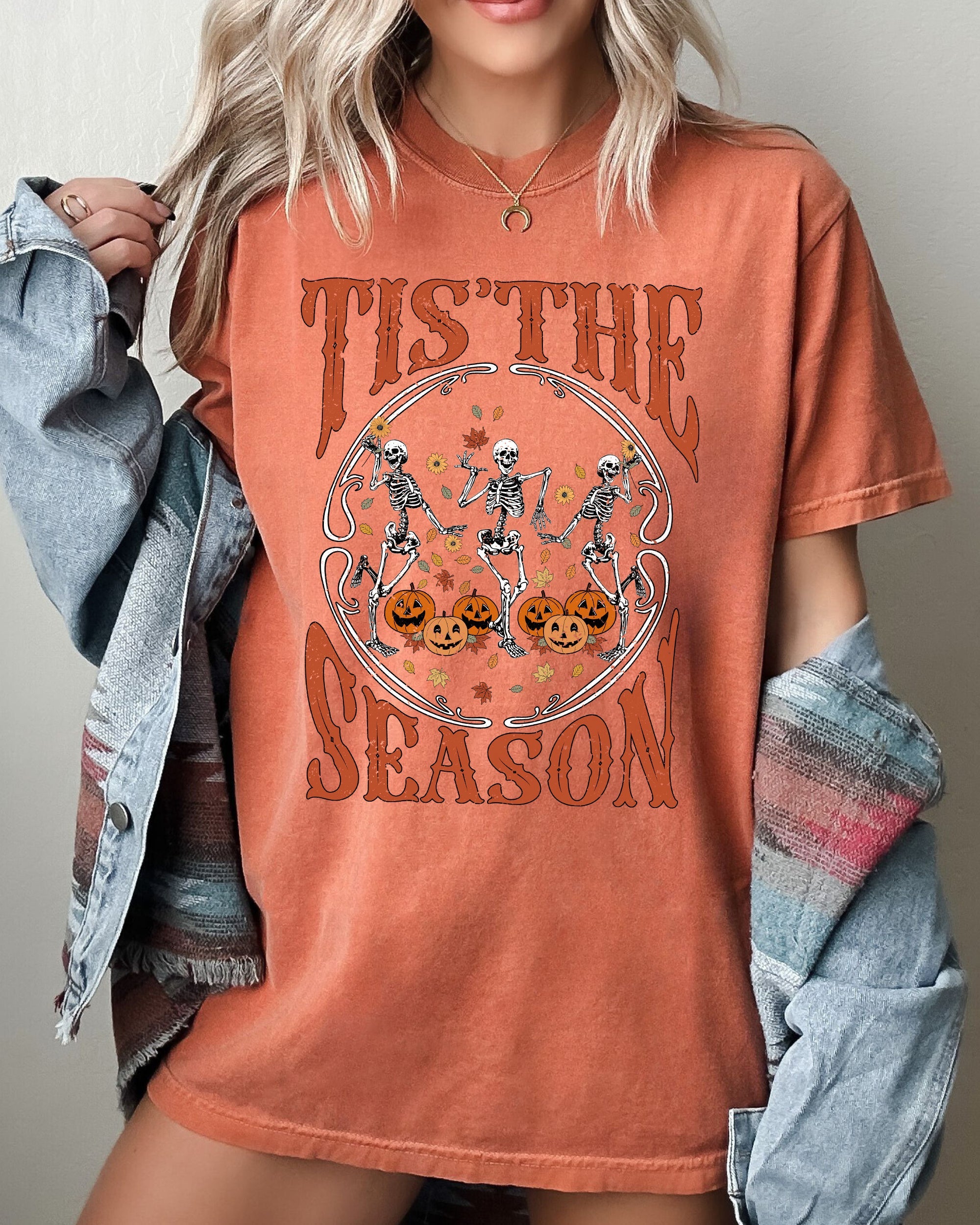 Tis The Season Retro Skeleton Ghost Witch Skull Spooky Meme Halloween Comfort Colors Tee