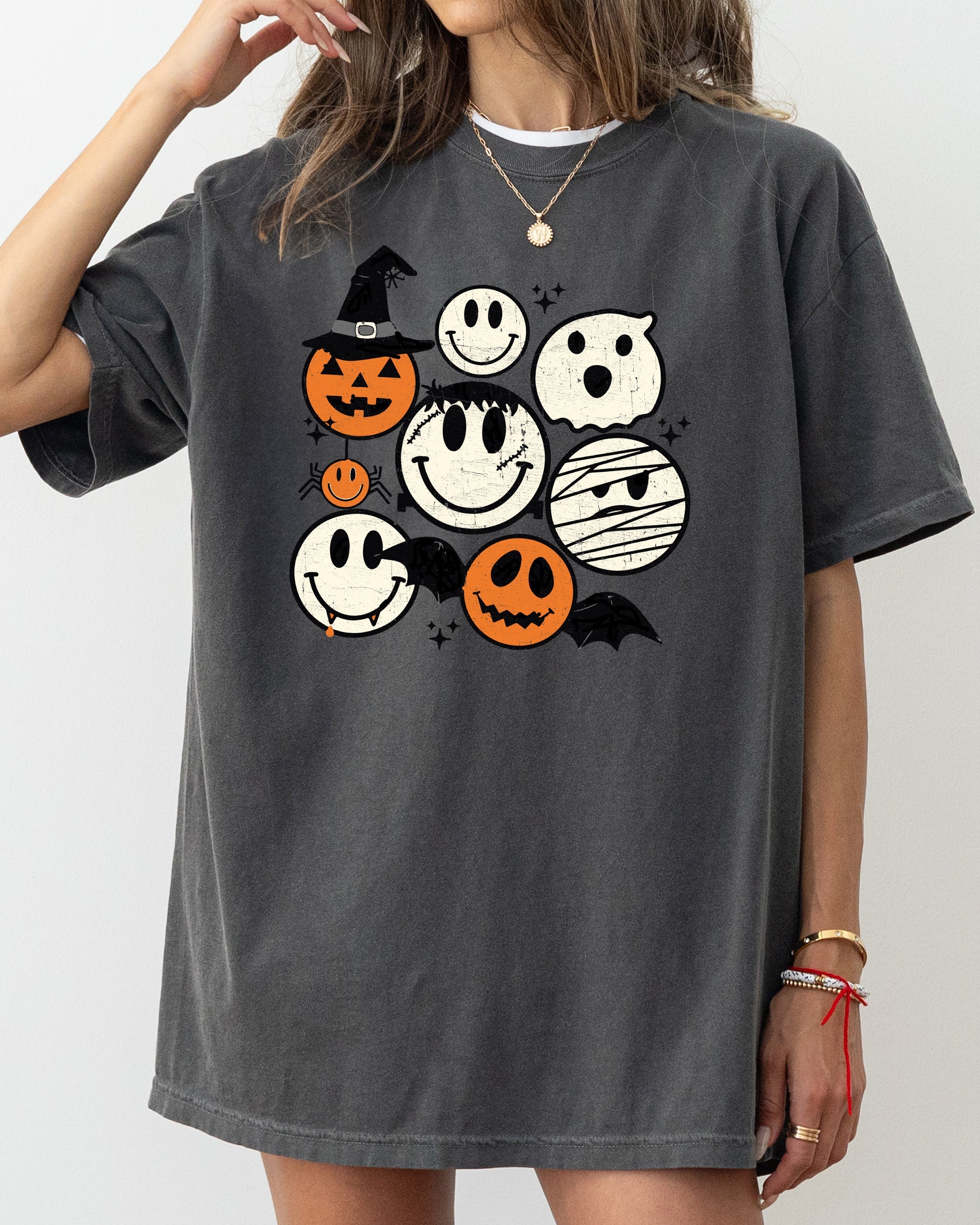 Retro Spooky Faces Halloween Skeleton Witch Skull Meme Aesthetic Comfort Colors Tee