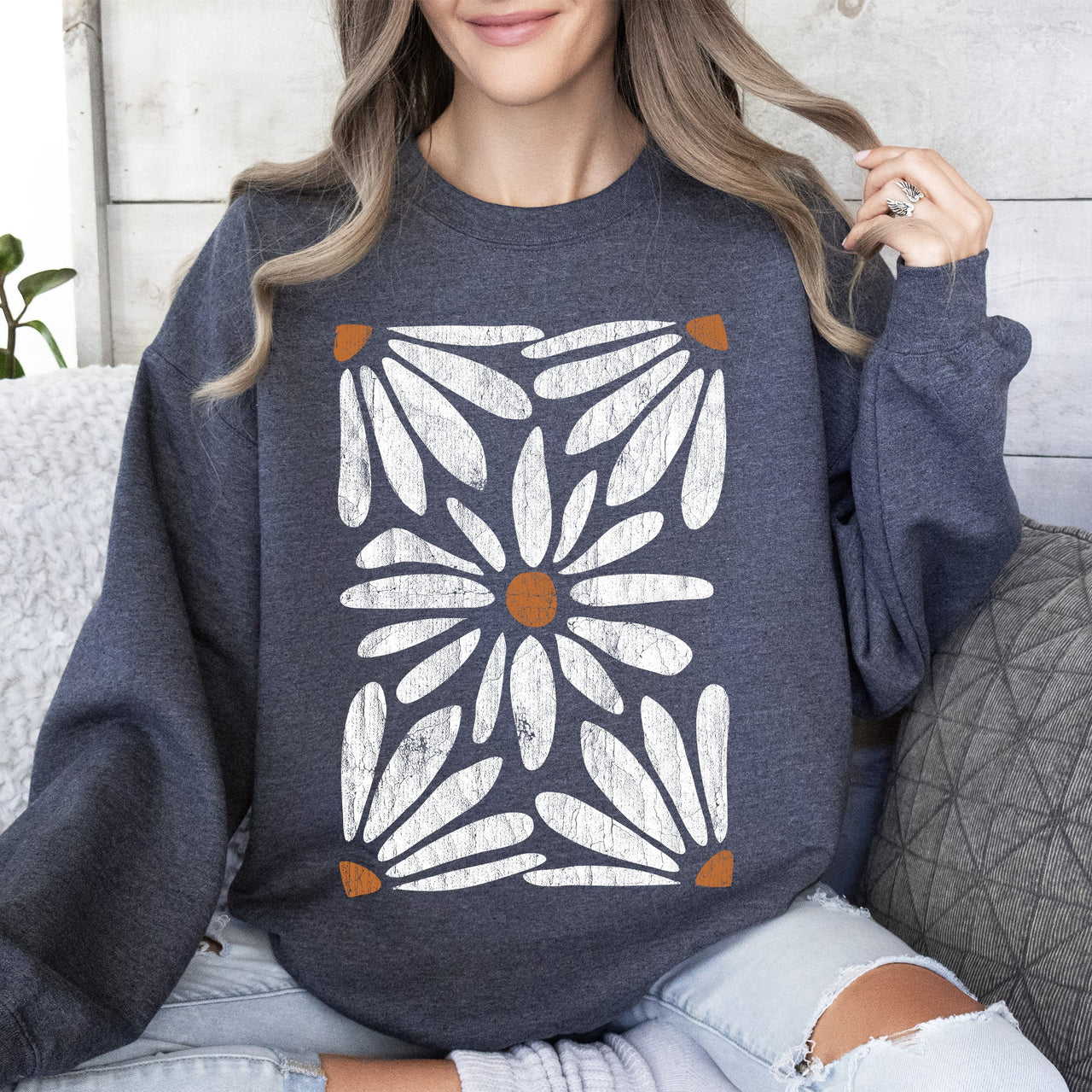 Boho Daisy Floral Bohemian Garden Print Soft Cotton-Polyester Premium Comfort Sweatshirt