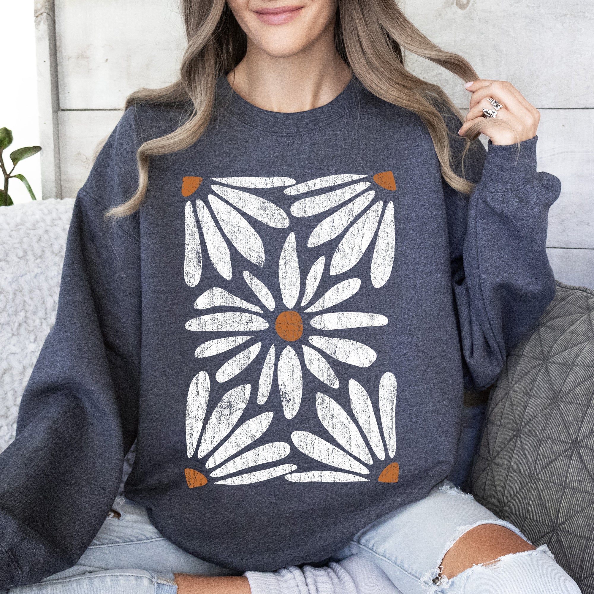 Boho Daisy Floral Bohemian Garden Print Soft Cotton-Polyester Premium Comfort Sweatshirt