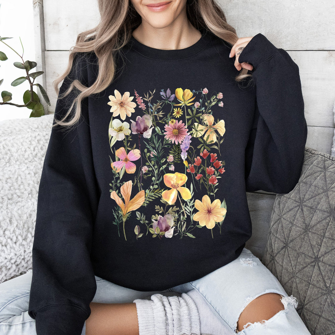 Mountain Meadow Pressed Flowers Nature-Inspired Botanical Print With Vintage Rustic Charm Sweatshirt