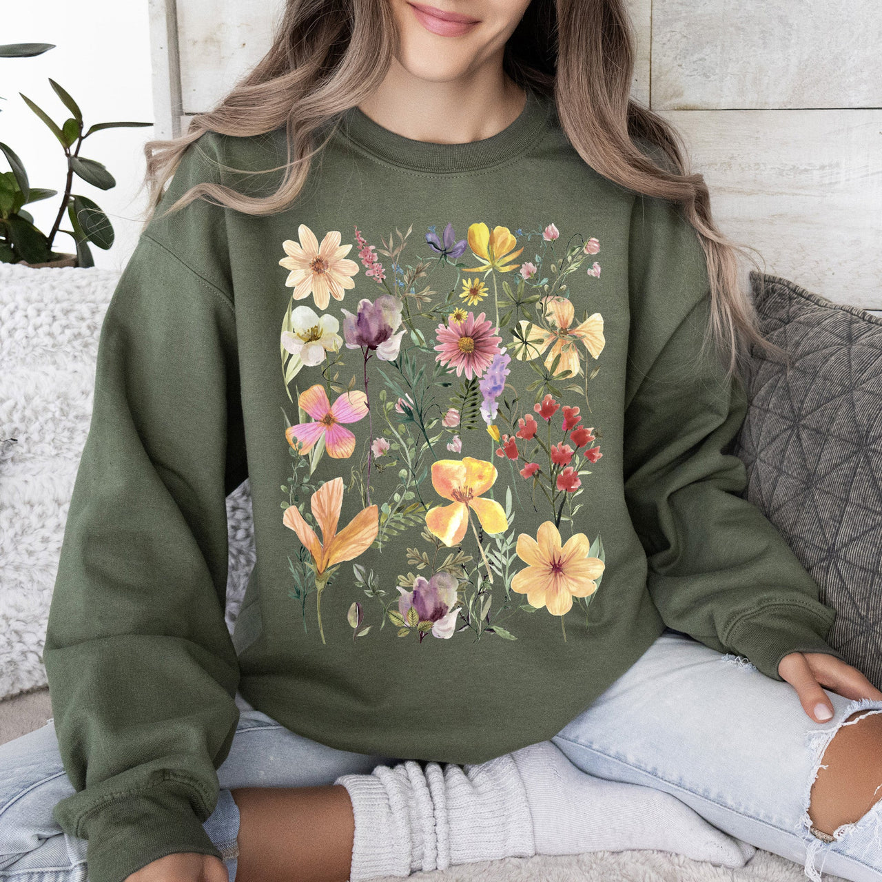 Mountain Meadow Pressed Flowers Nature-Inspired Botanical Print With Vintage Rustic Charm Sweatshirt