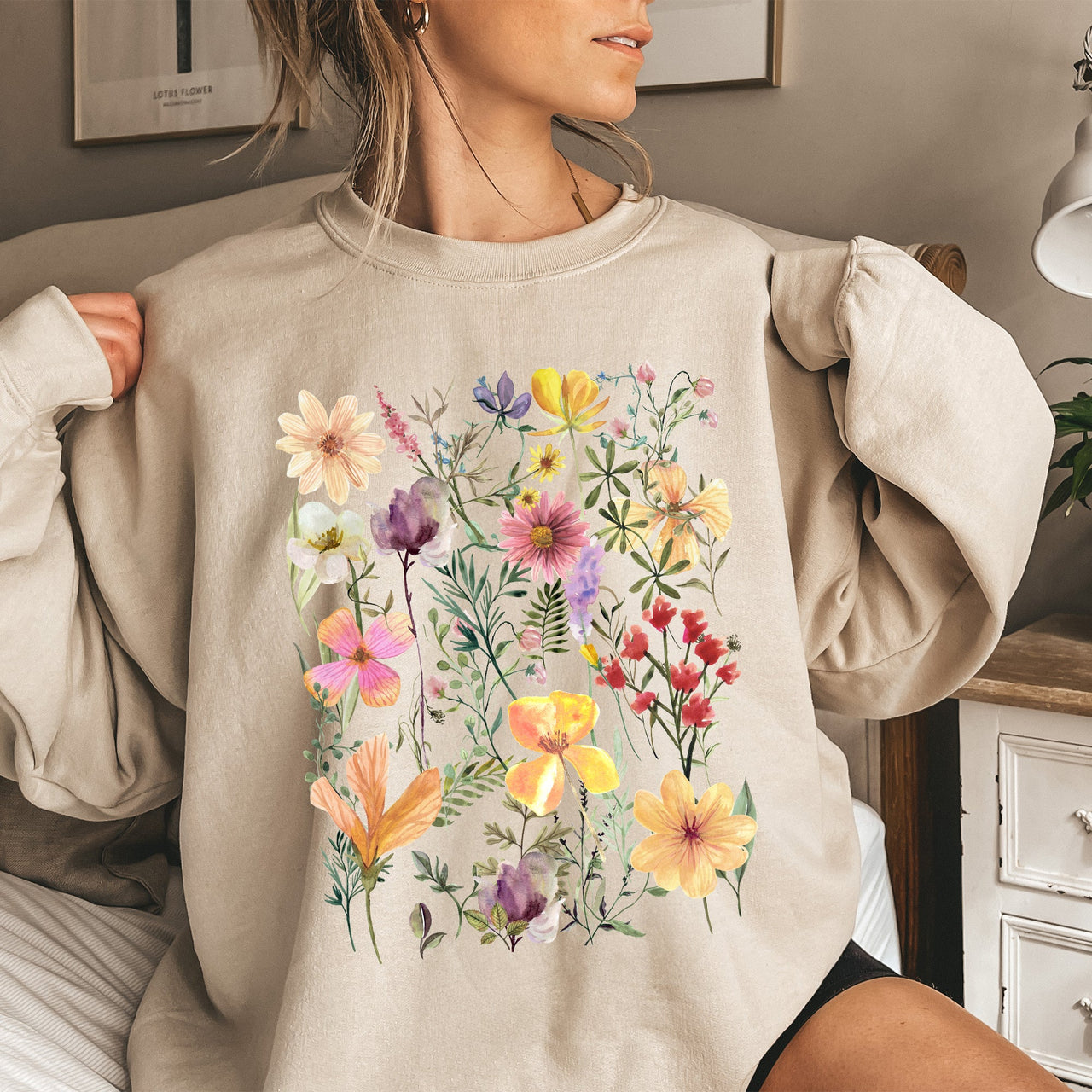 Mountain Meadow Pressed Flowers Nature-Inspired Botanical Print With Vintage Rustic Charm Sweatshirt