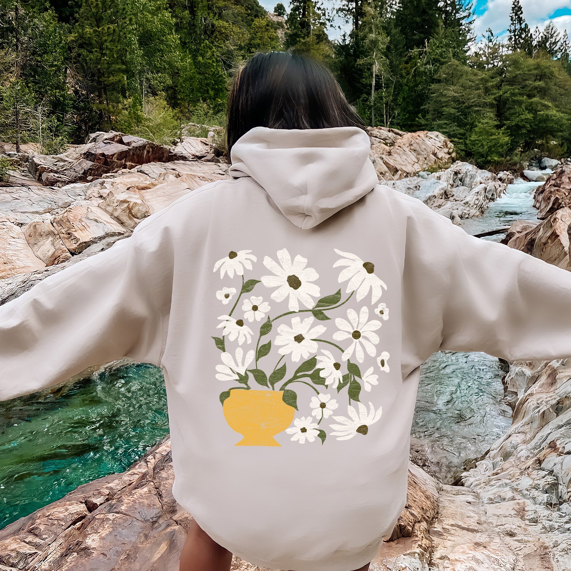 Daisies Retro Floral Design Cozy Garden Print On Soft Fleece With Vintage Vibe And Timeless Charm Hoodie