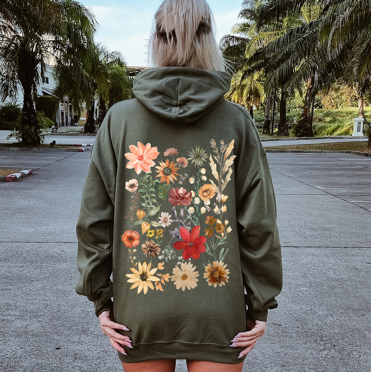 Dried Wildflower Meadow Nature Floral Pressed Leaves Botanical Garden Scene Hoodie