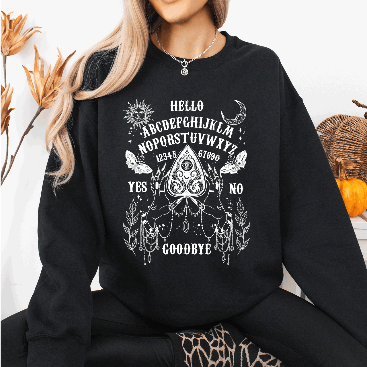 Ouija Board Spooky Tarot Halloween Witch Mystic Symbols Divination Circle Edition Sweatshirt