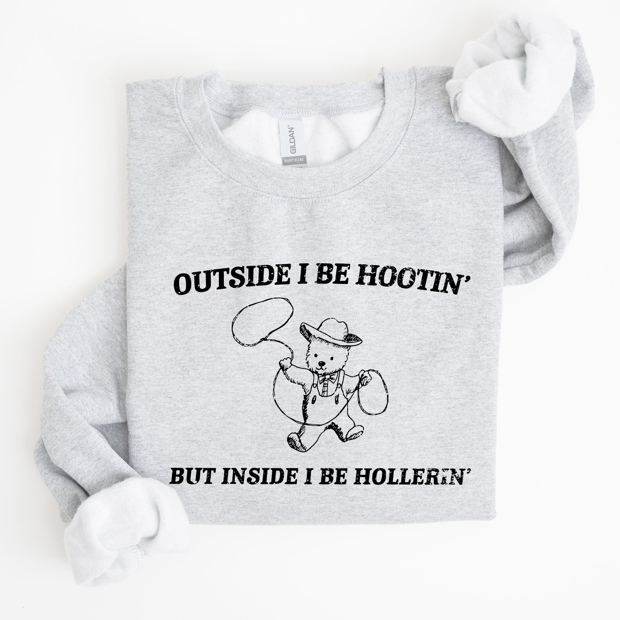 Outside I Bee Hootin, Inside I Be Hollerin, Bear, Funny, Aesthetic Cozy Sweatshirt