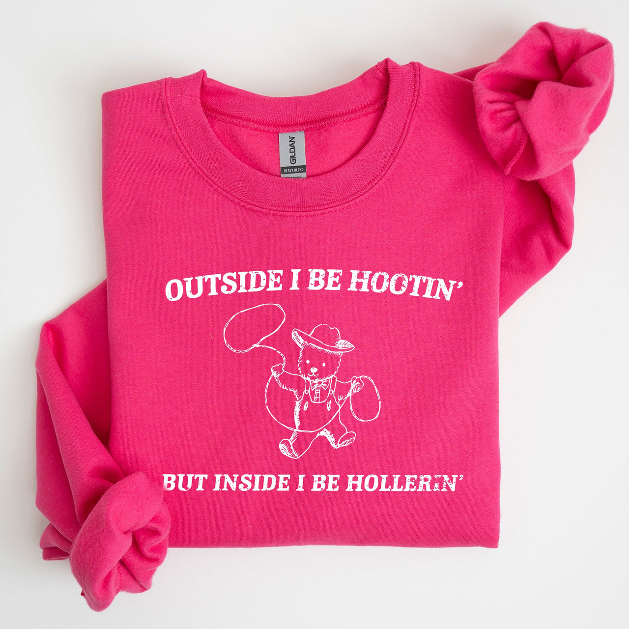 Outside I Bee Hootin, Inside I Be Hollerin, Bear, Funny, Aesthetic Cozy Sweatshirt