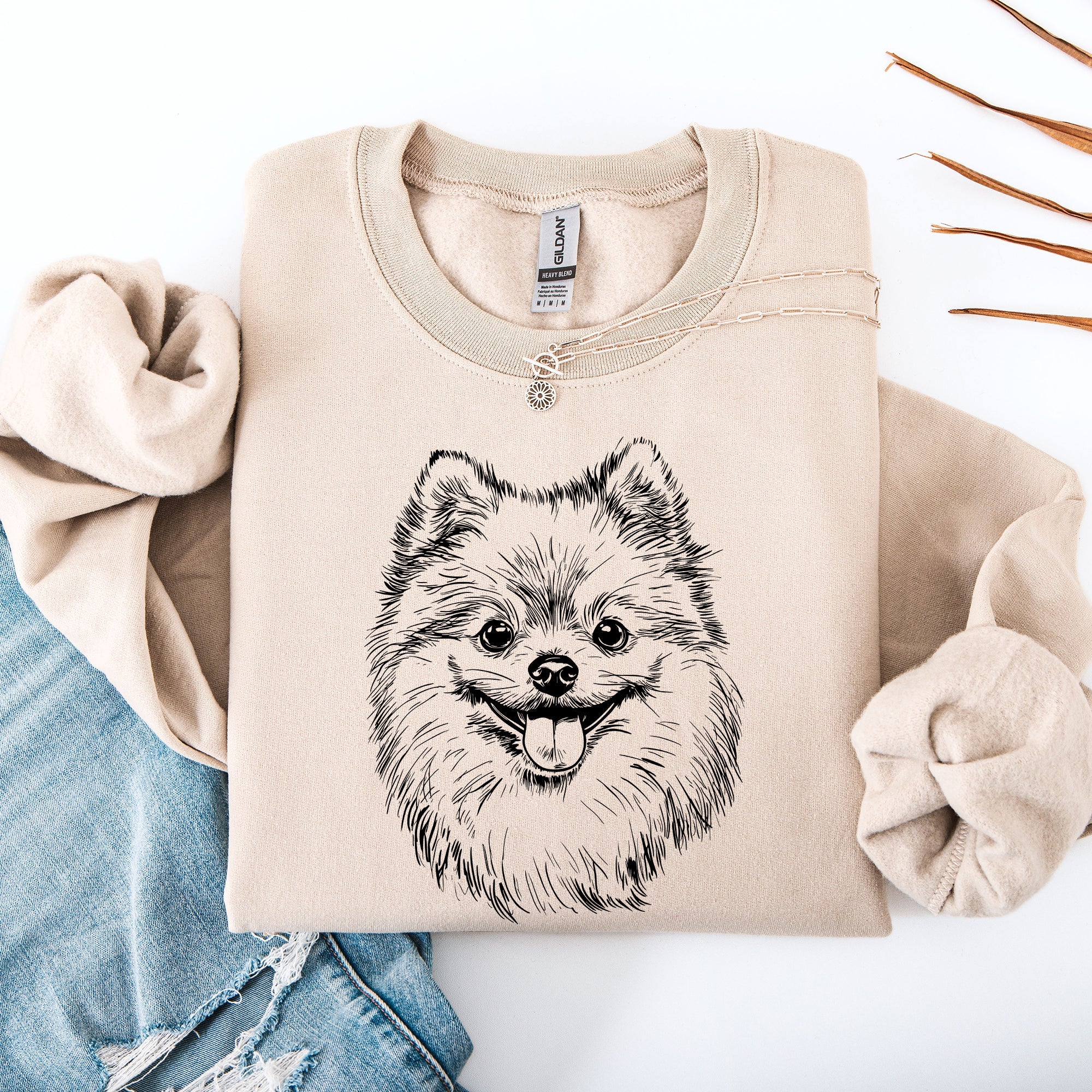 Pomeranian Dog Lover Portrait Design For Pet Parents And Dog Enthusiasts Sweatshirt