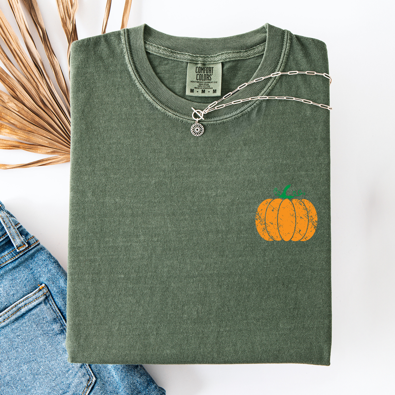 Mama Pumpkin Pattern Watercolor Leopard Pumpkins With Hand-Painted Bouquet Comfort Colors Tee
