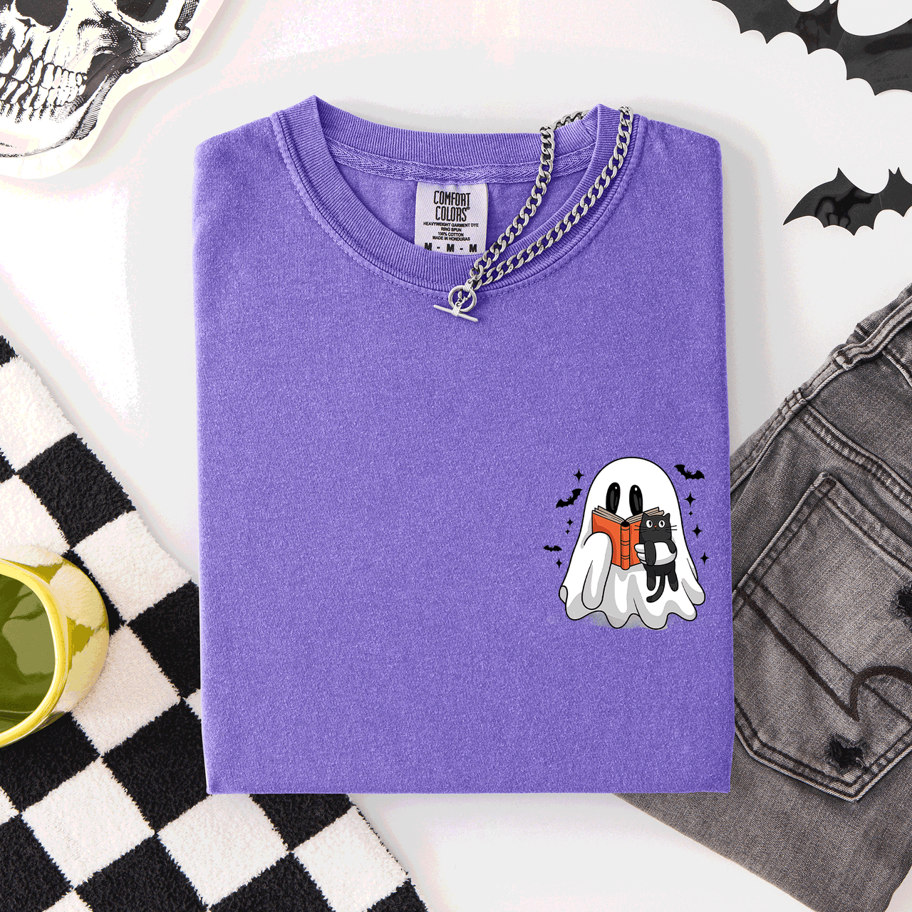 Reading Ghost Cat Funny Halloween Book Library Pocket Edition Comfort Colors Tee