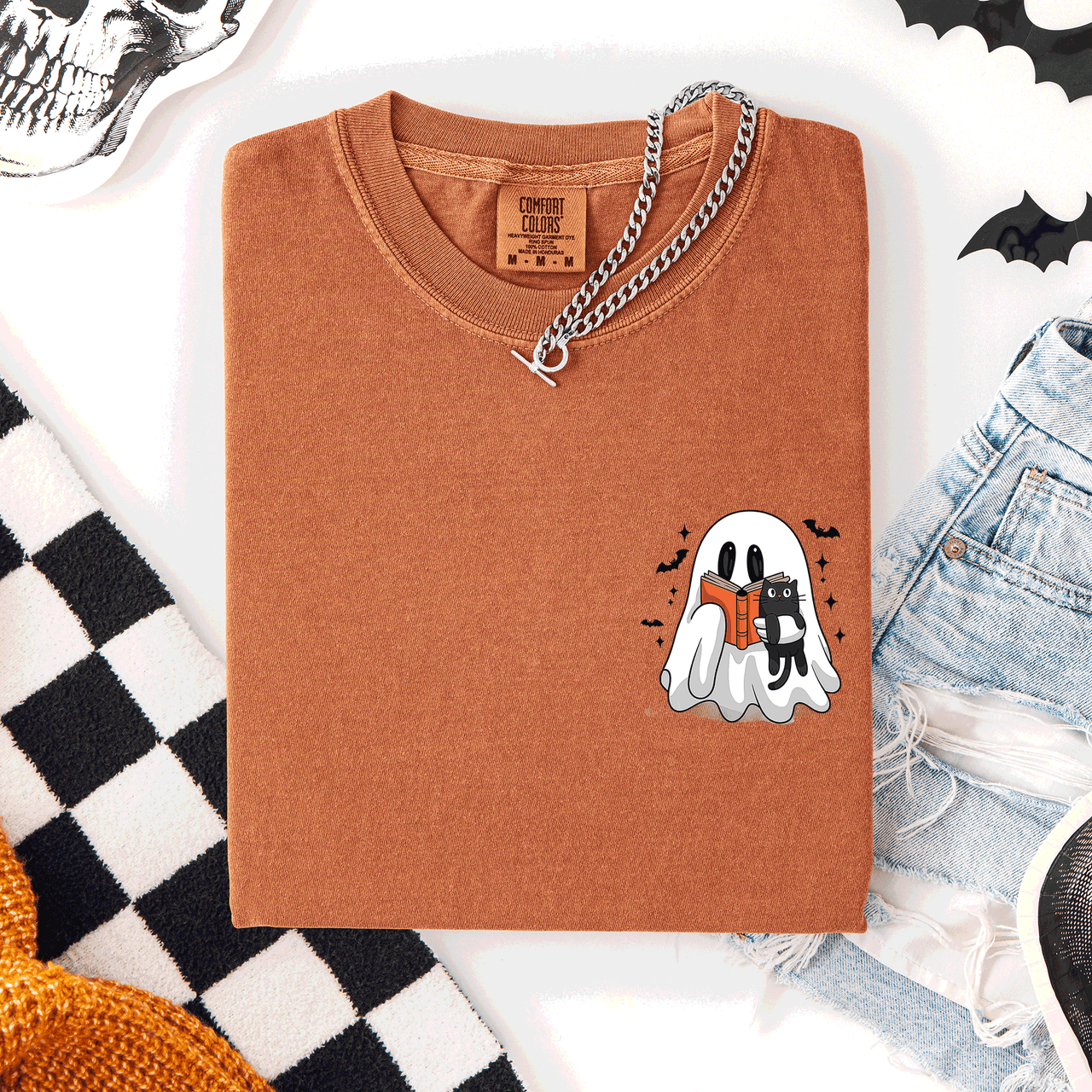 Reading Ghost Cat Funny Halloween Book Library Pocket Edition Comfort Colors Tee
