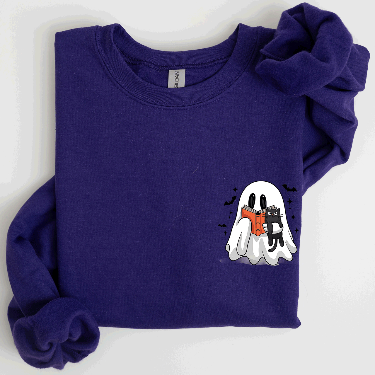 Reading Ghost Cat Funny Halloween Book Library Spooky Cozy Night Pocket Sweatshirt