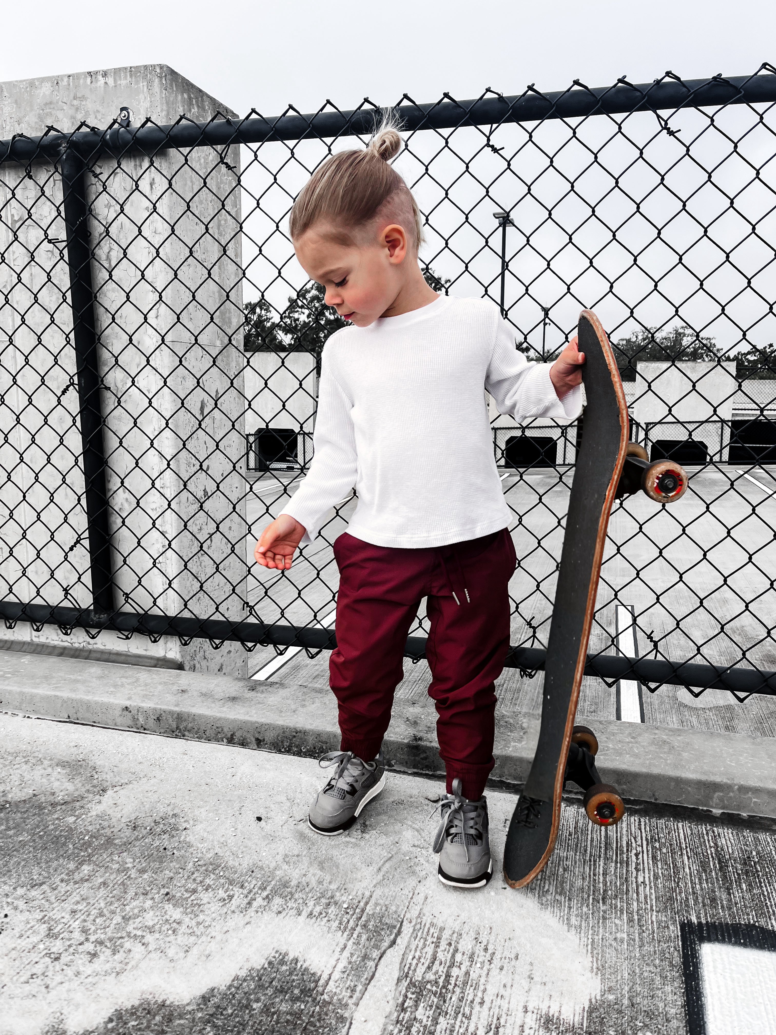 VETERAN SLIM FIT JOGGER - CRIMSON