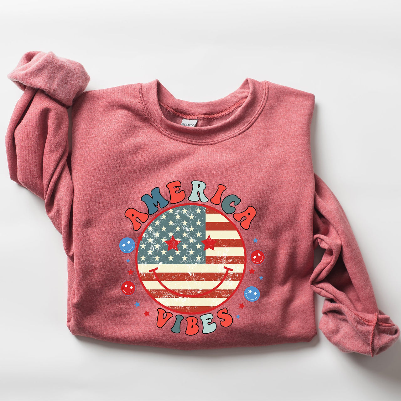 Retro America Vibes Patriotic 4th of July USA Flag Freedom Celebration Classic Sweatshirt