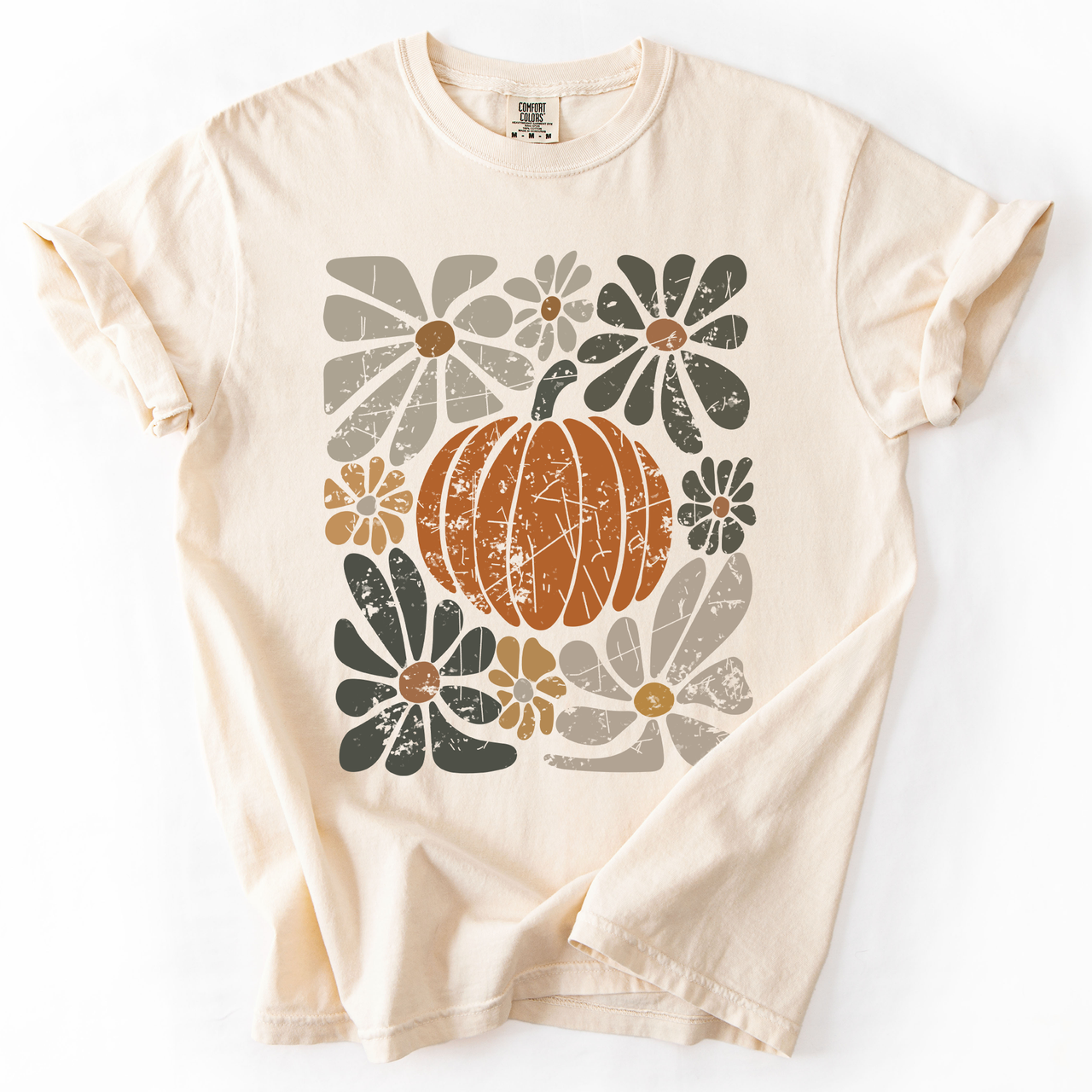 Retro Autumn Pumpkin and Flowers Watercolor Garden Scene Halloween Vibes Comfort Colors Tee