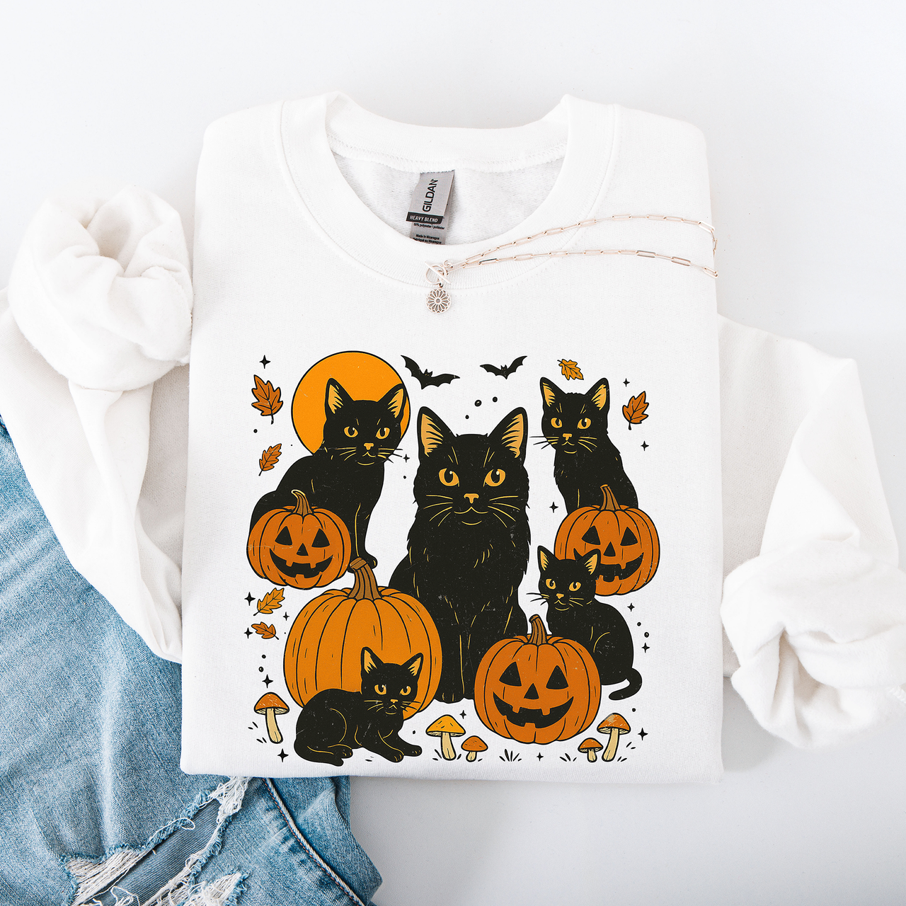 Retro Black Cats, Pumpkins, Halloween, Spooky Vintage Autumn Nightfall Celebration Edition Sweatshirt