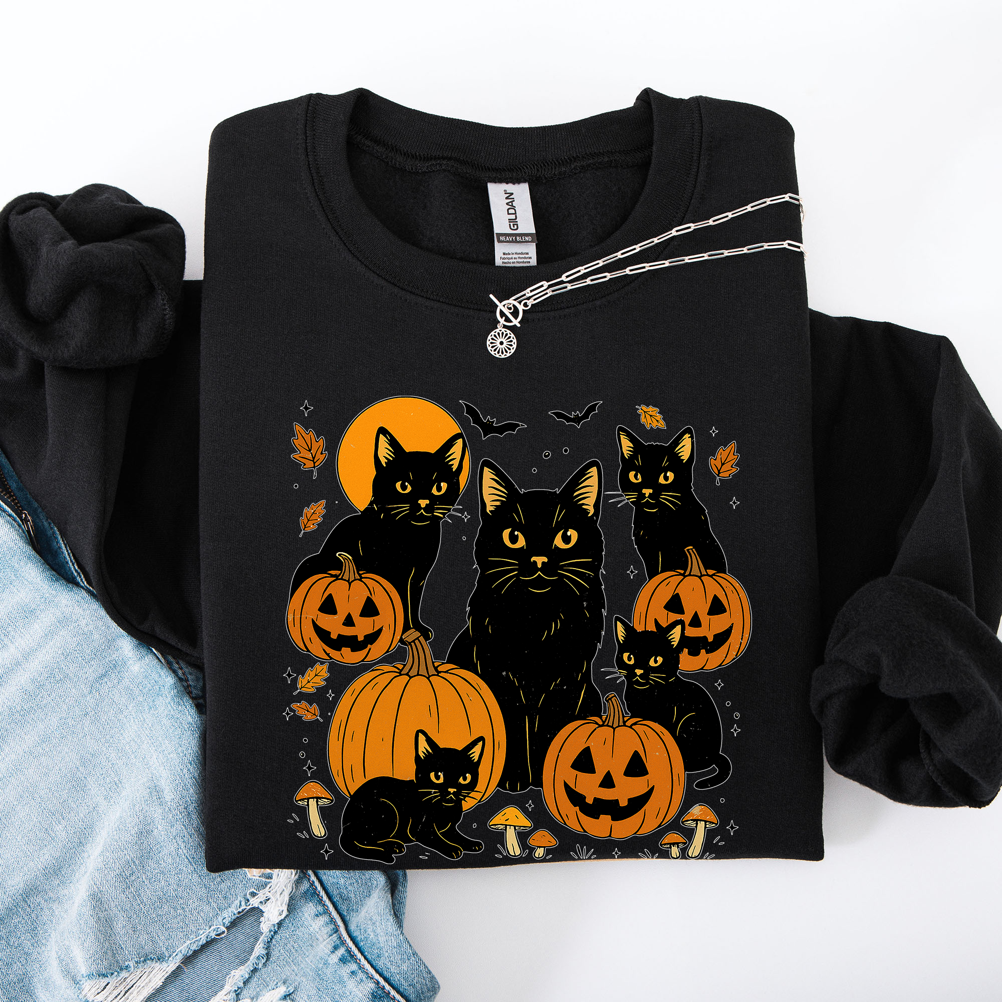 Retro Black Cats, Pumpkins, Halloween, Spooky Vintage Autumn Nightfall Celebration Edition Sweatshirt