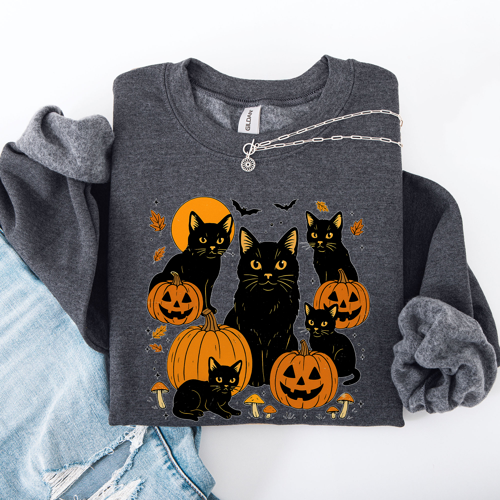 Retro Black Cats, Pumpkins, Halloween, Spooky Vintage Autumn Nightfall Celebration Edition Sweatshirt