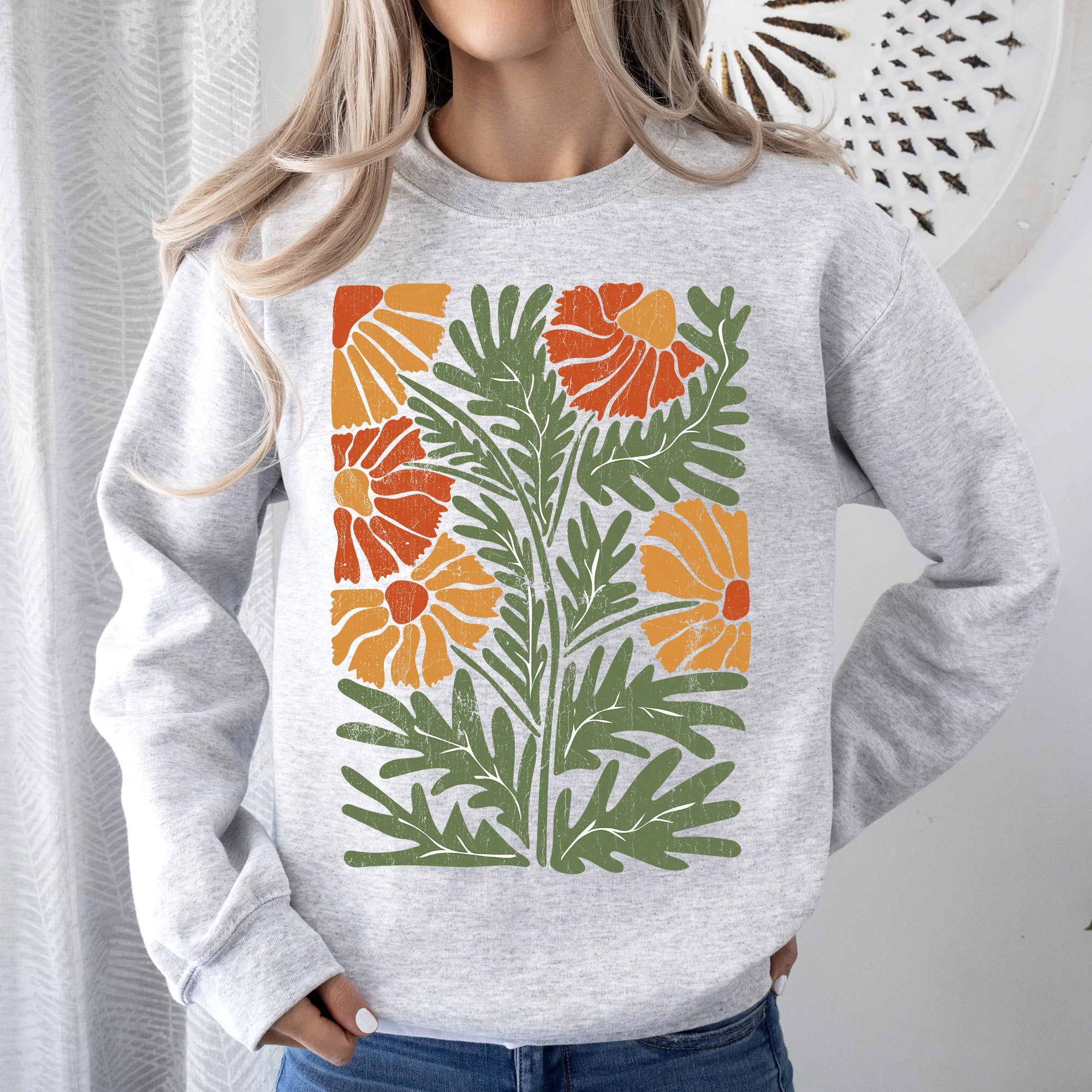 Retro Daisy Design Vintage Floral Garden Theme Botanical Illustration Textured Motif Sweatshirt