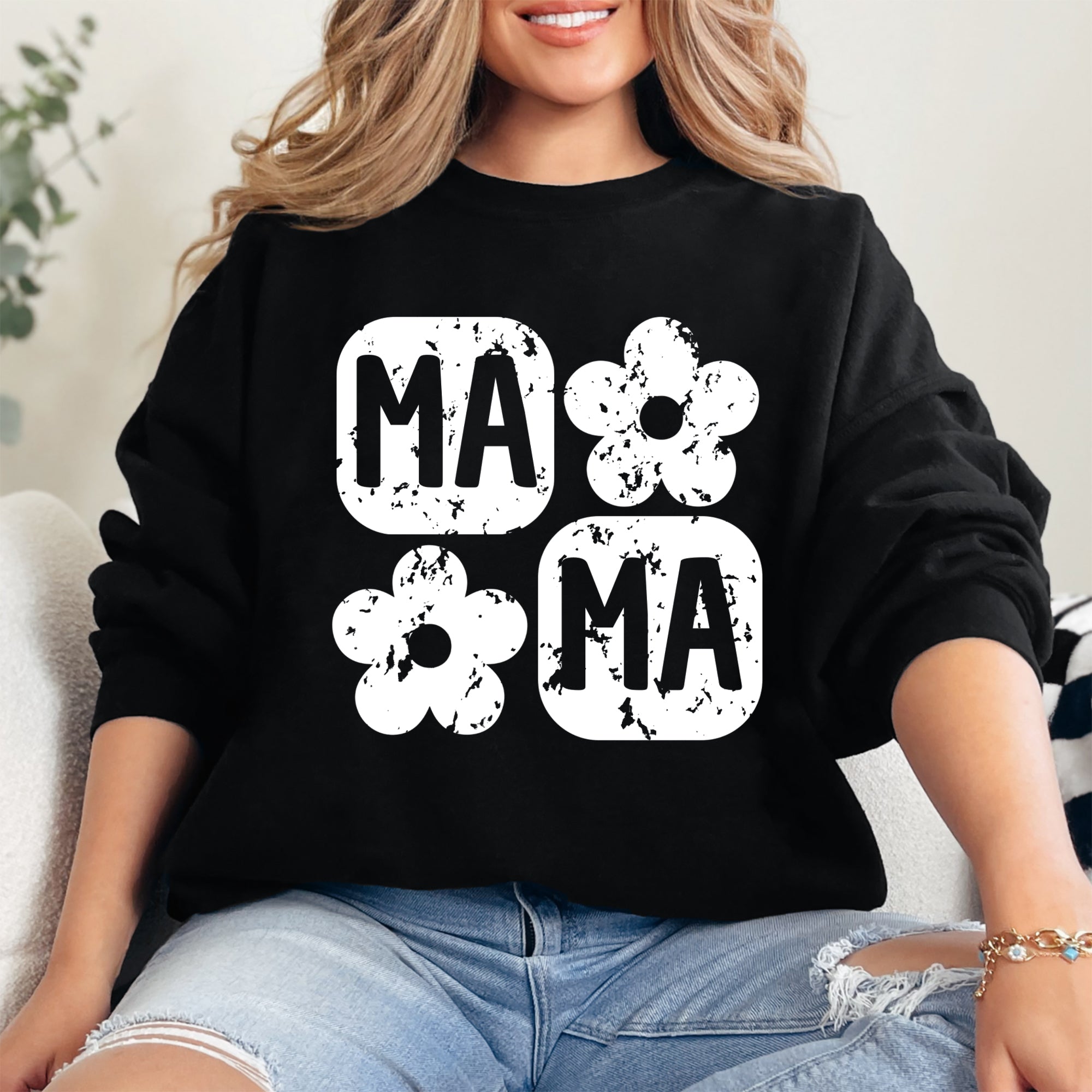 Retro Floral Mama Vintage Mother's Day Charming Floral Pattern Celebration Sweatshirt