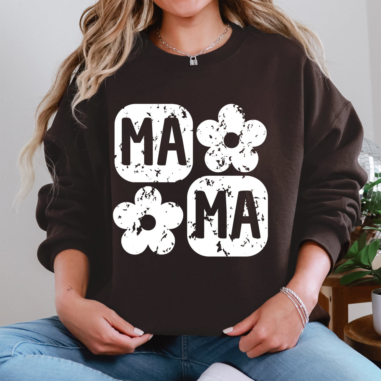 Retro Floral Mama Vintage Mother's Day Charming Floral Pattern Celebration Sweatshirt