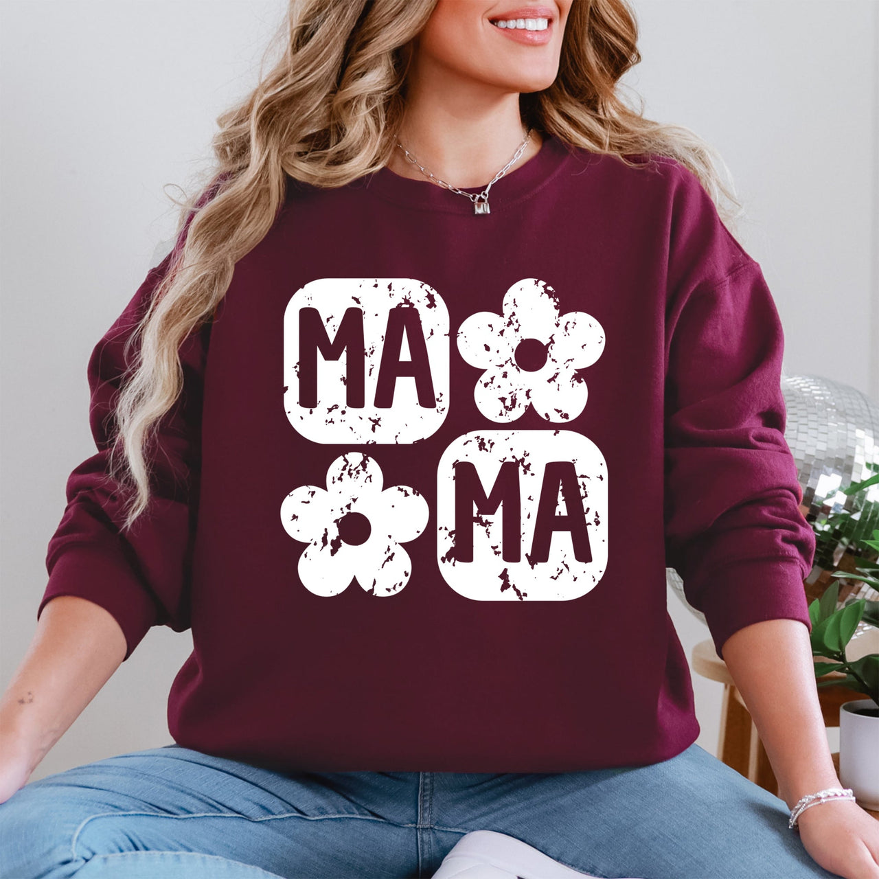 Retro Floral Mama Vintage Mother's Day Charming Floral Pattern Celebration Sweatshirt